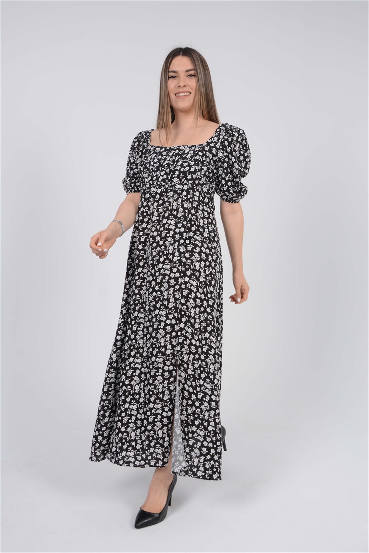 Viskon Kumaş Yırtmaç Detay Elbise - Siyah