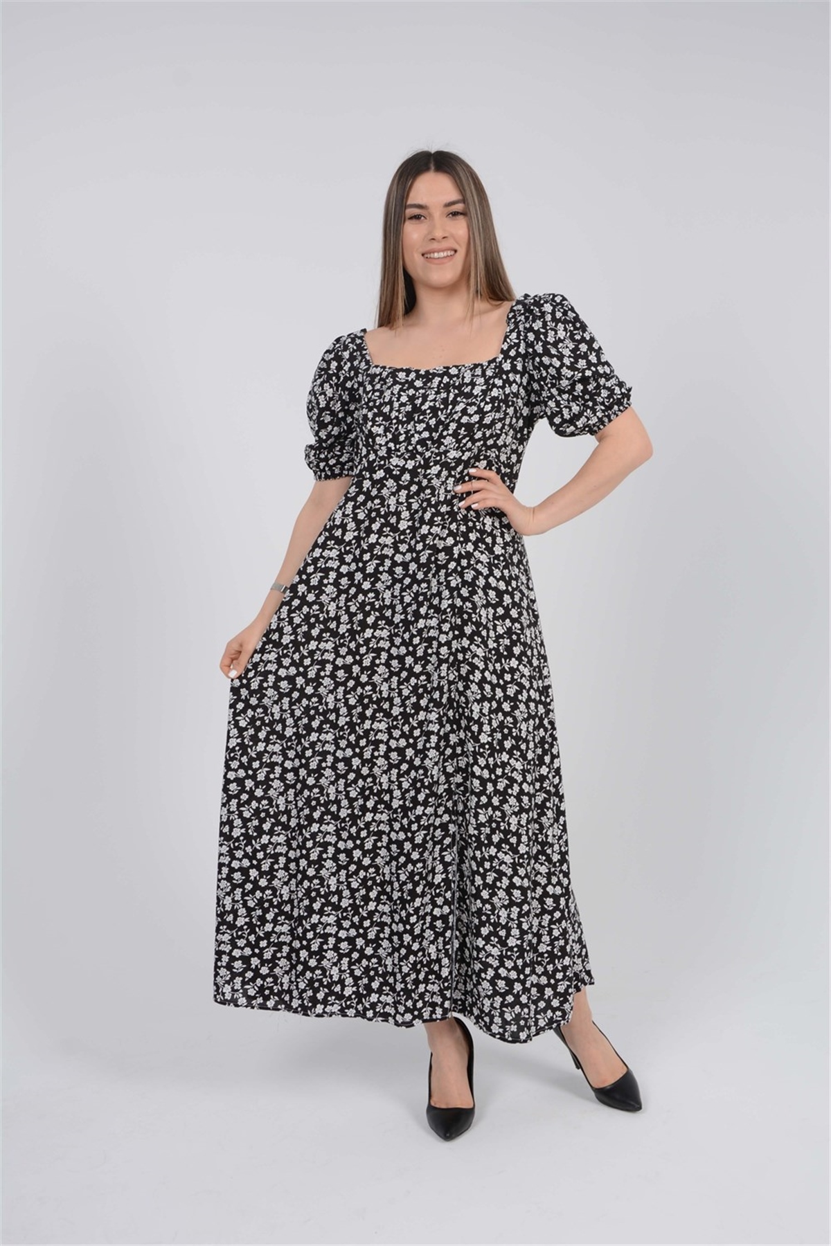 Viskon Kumaş Yırtmaç Detay Elbise - Siyah