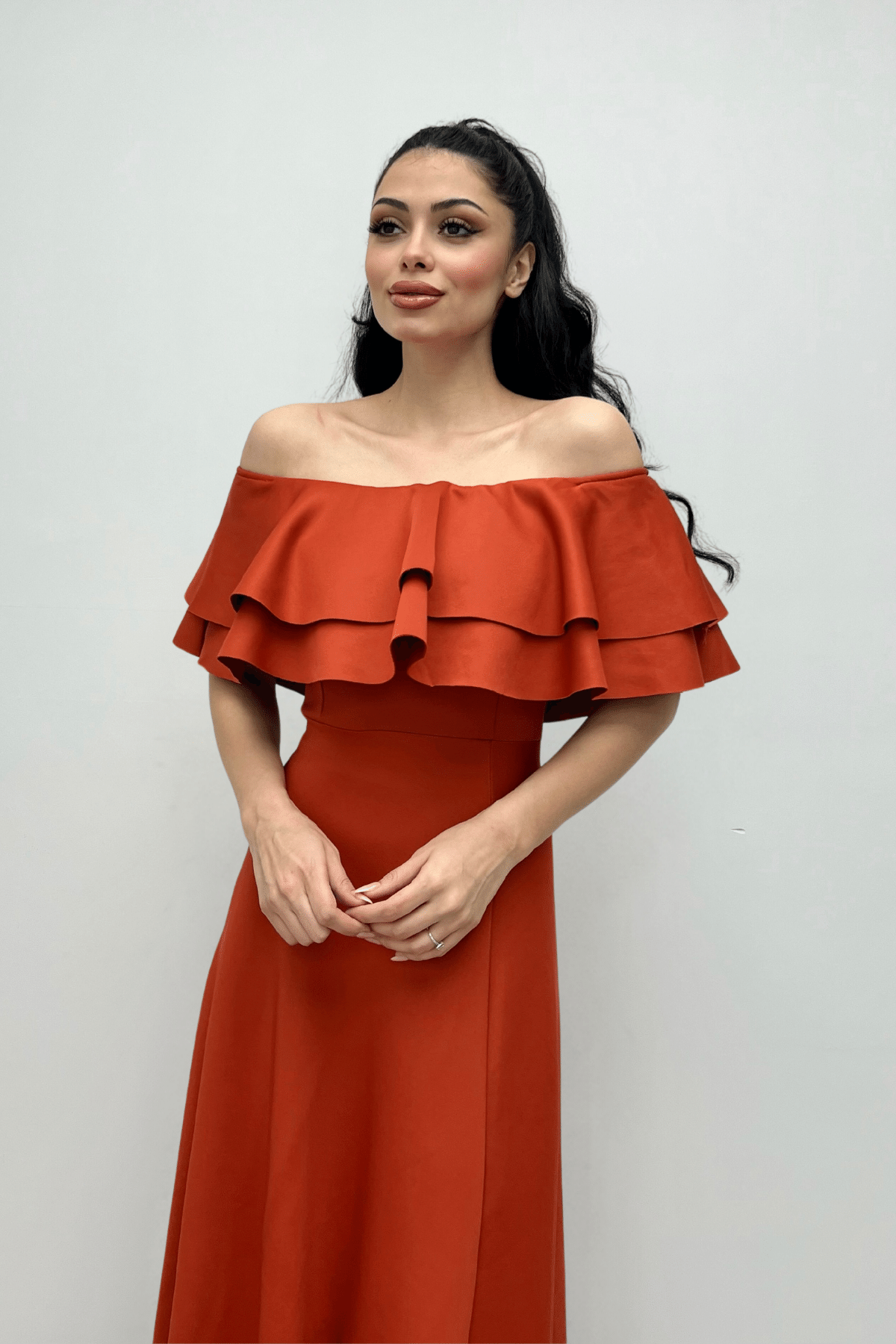 فستان بالفولان - البلاط