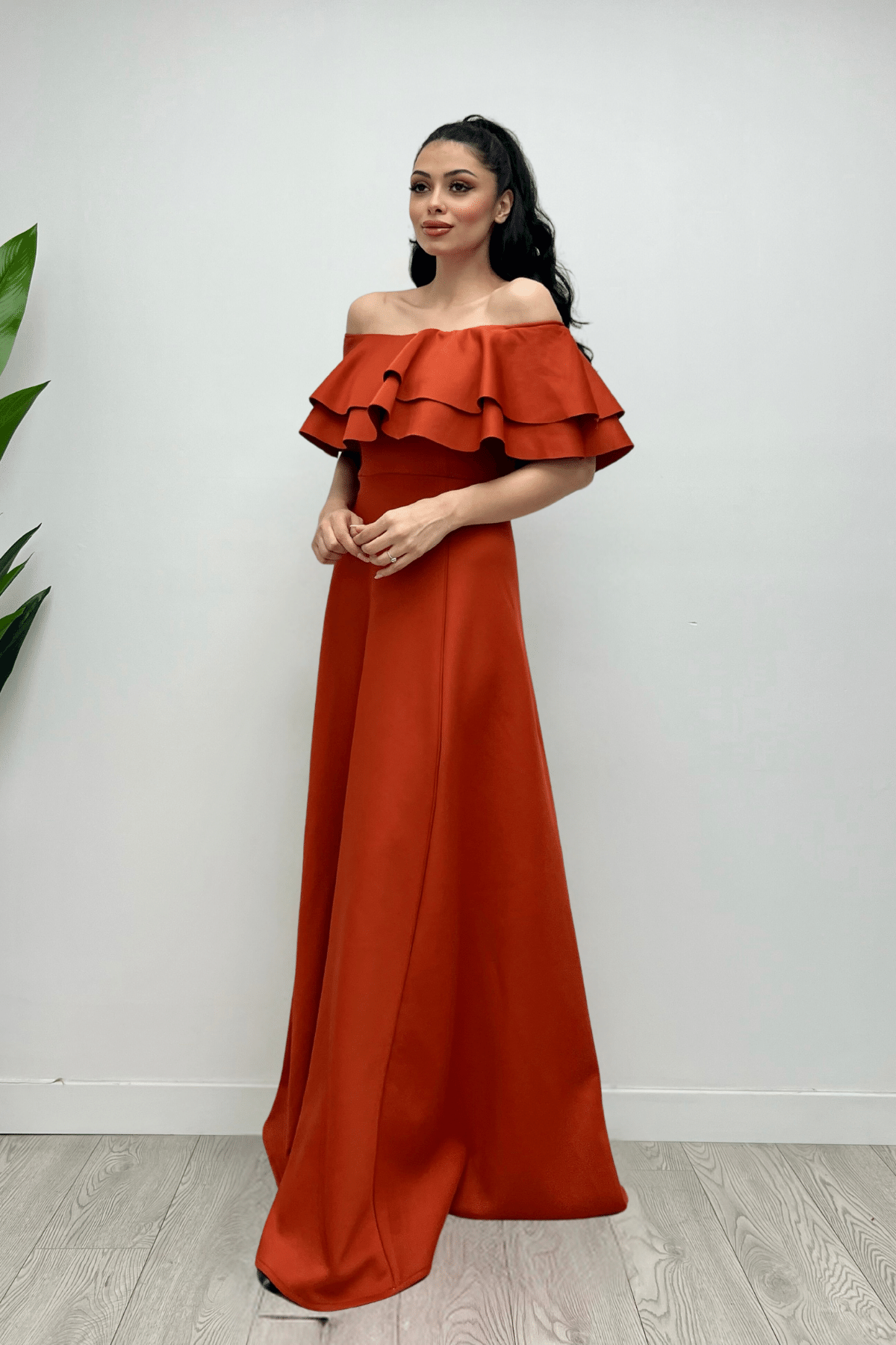 فستان بالفولان - البلاط