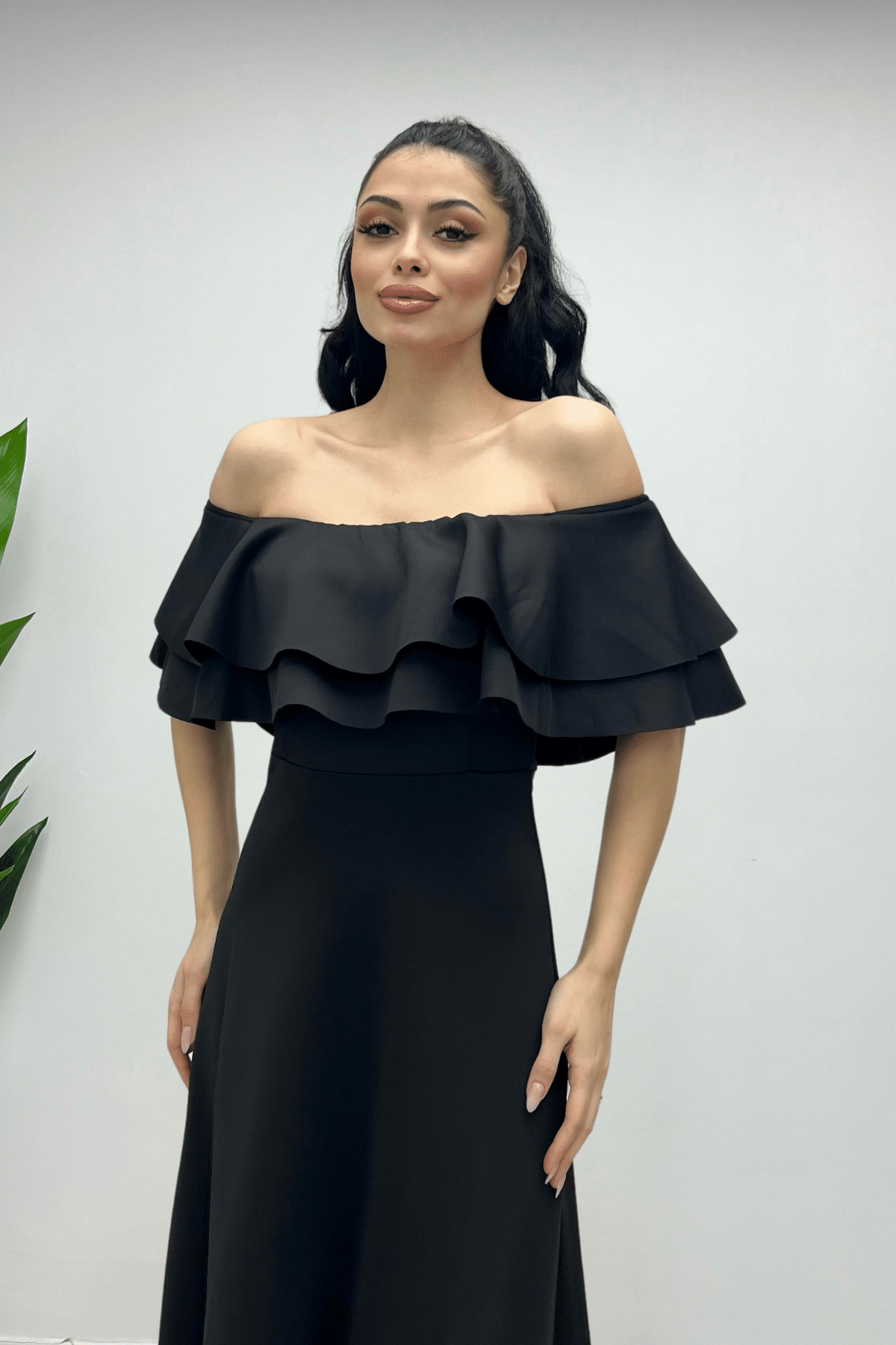 فستان بالفولان - الأسود