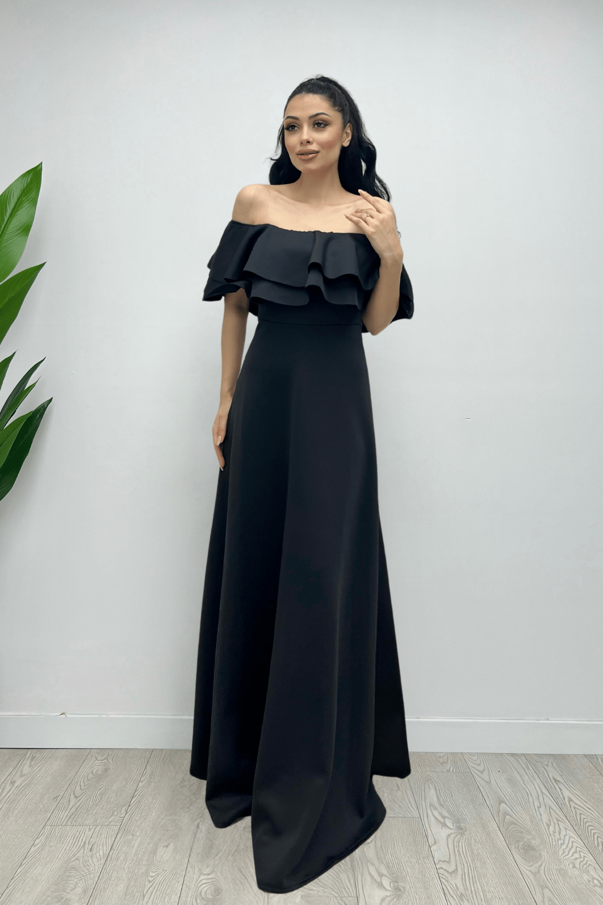 فستان بالفولان - الأسود