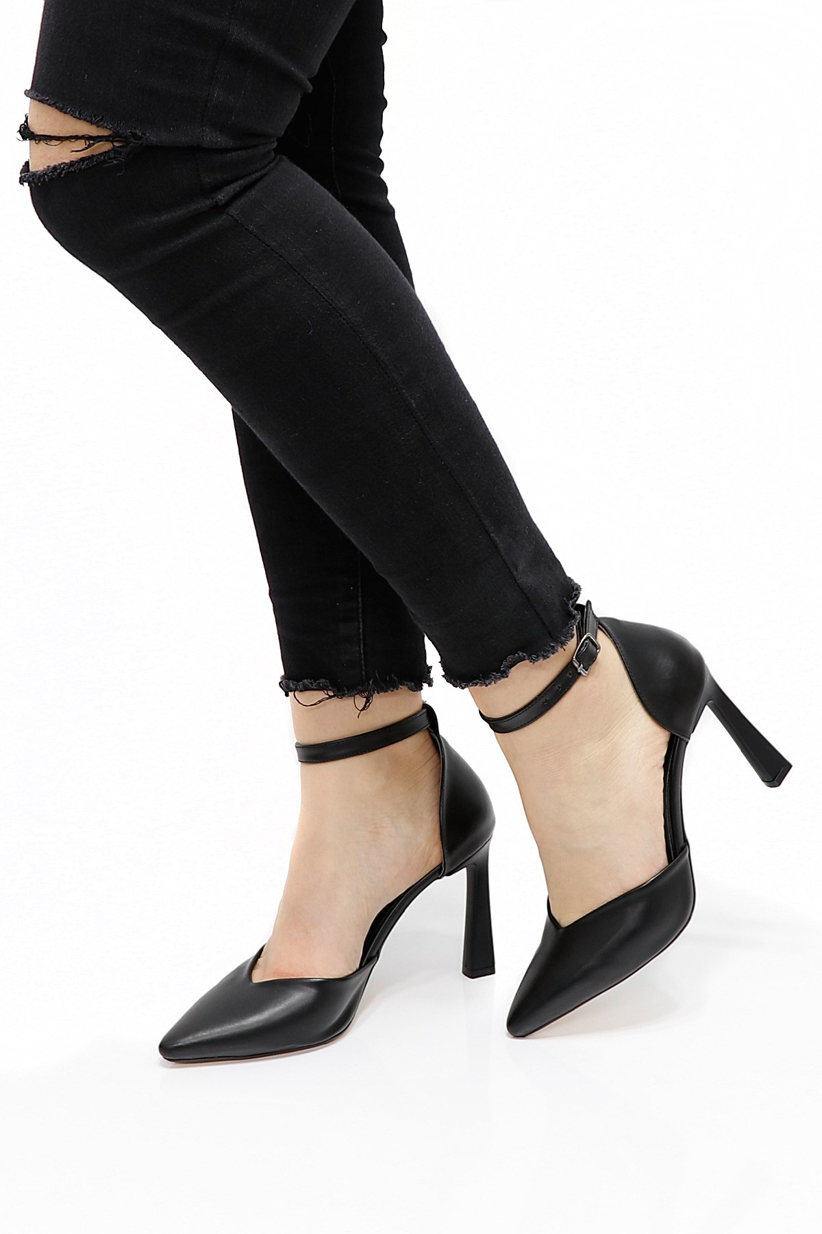 Siyah Yüksek Topuklu Yanı Açık Stiletto Ayakkabı 920