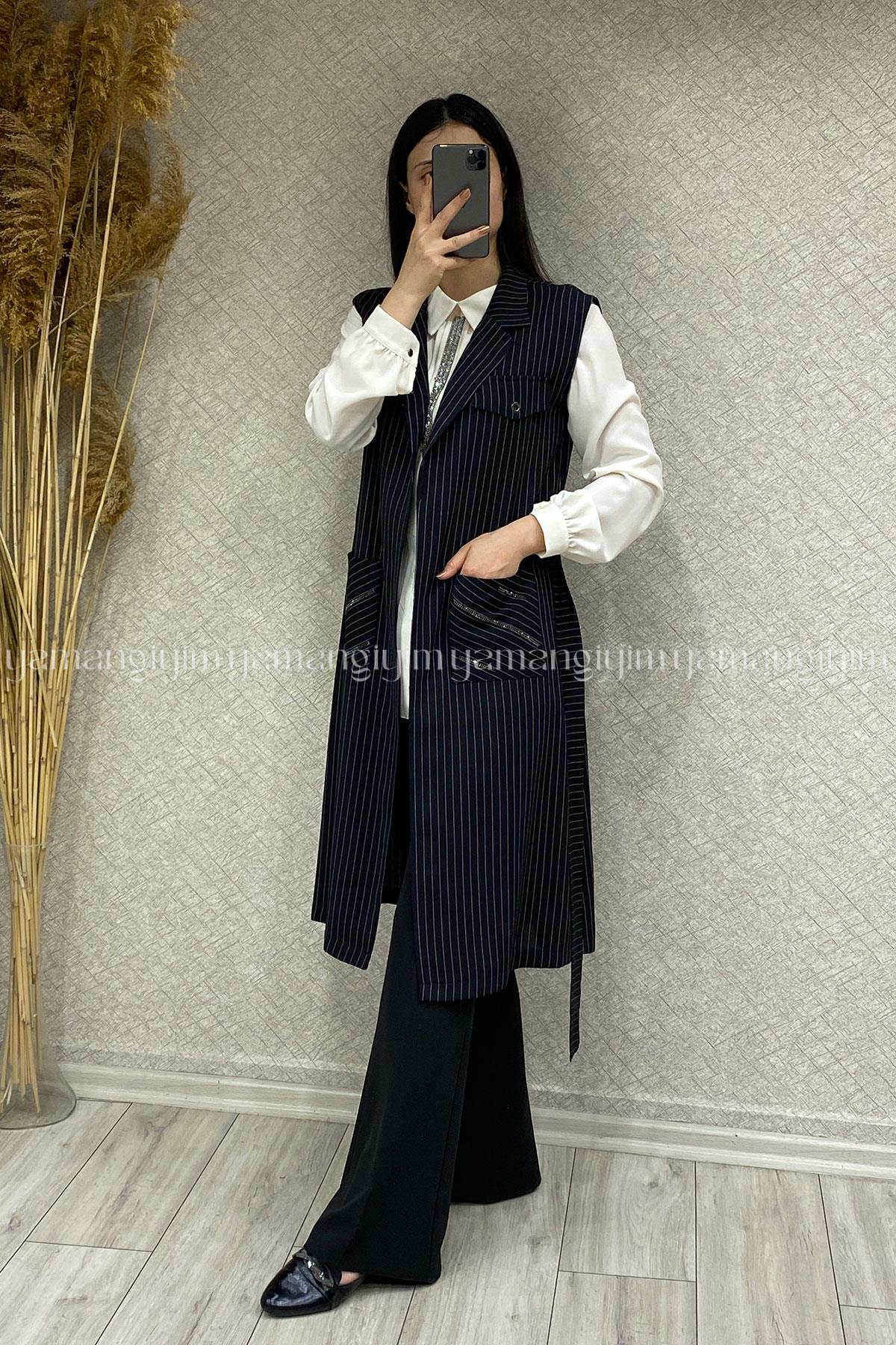 2081 ALYAKA YELEK - Siyah