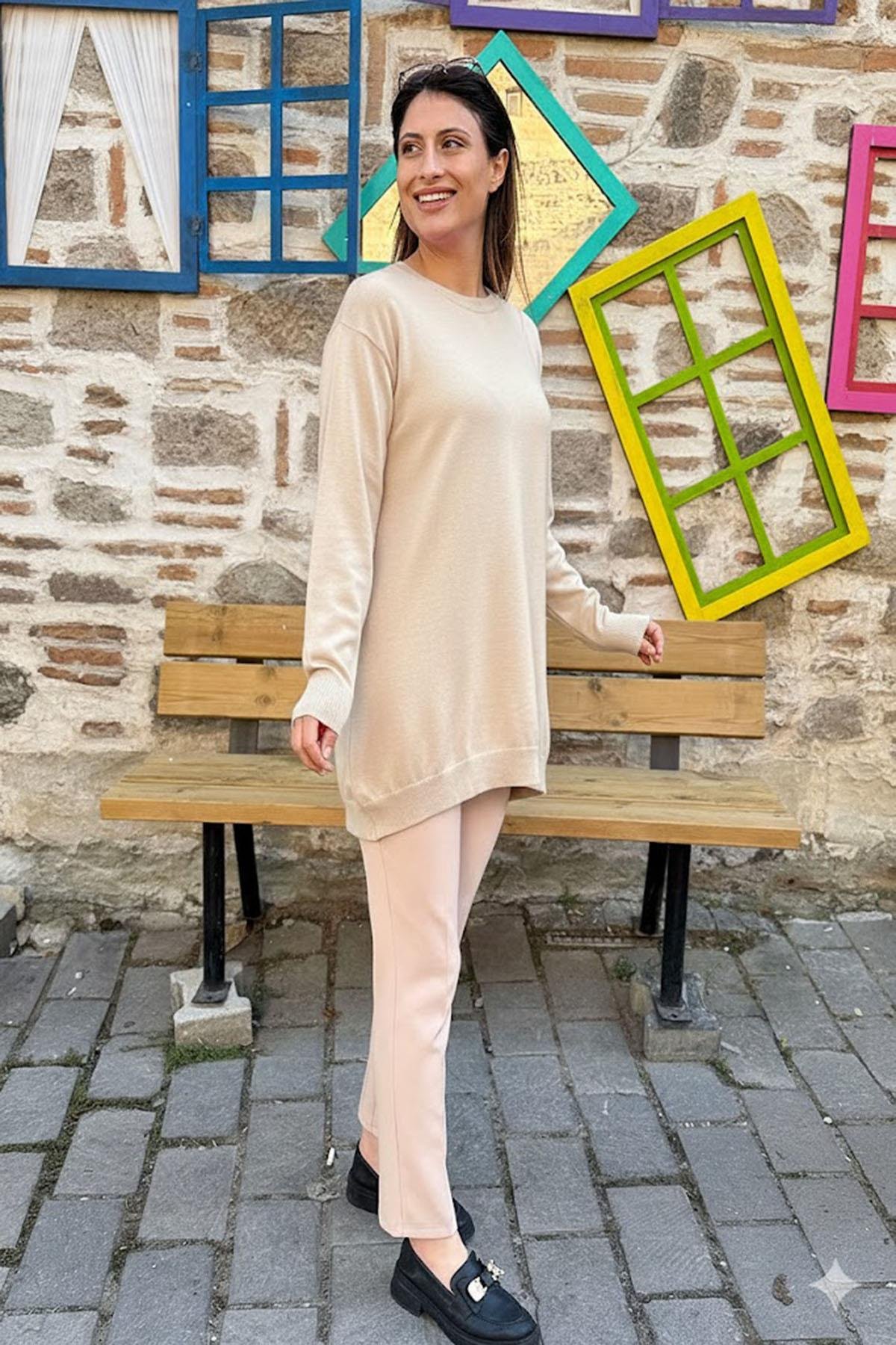 Bisiklet Yaka Rahat Kesim Triko Tunik – Bej