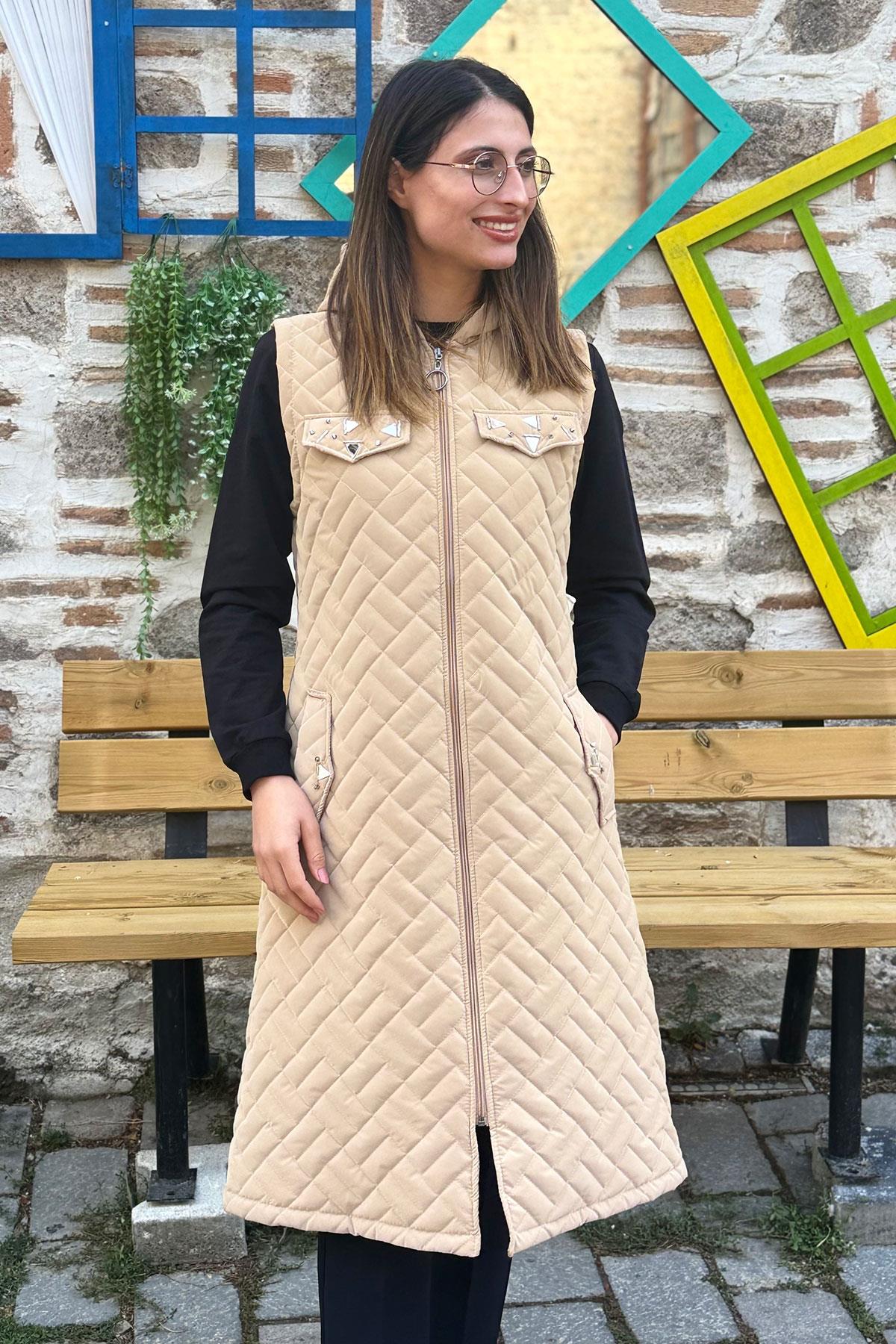 Cebi Taşlı Kapitone Yelek - BEJ