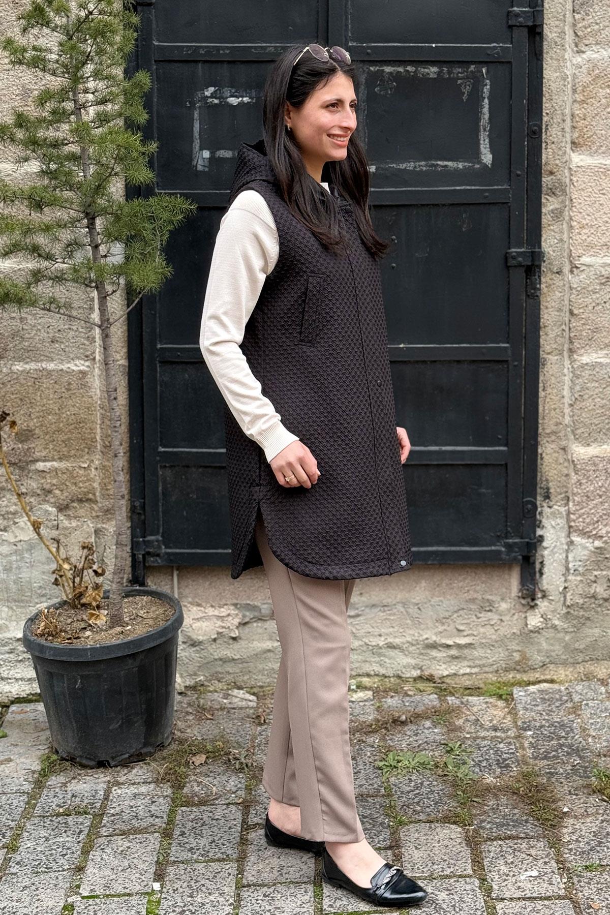 Çıtçıt Düğmeli Kapüşonlu Yelek - SİYAH