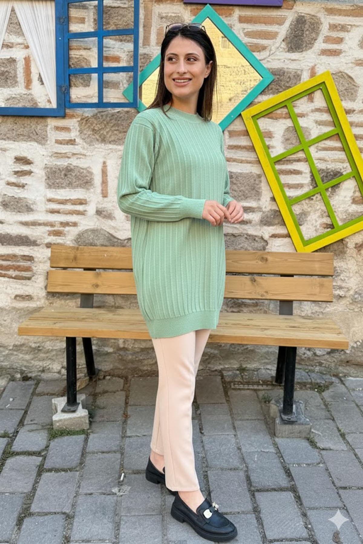 Dikey Dokulu Kadın Triko Tunik - Fıstık Yeşili