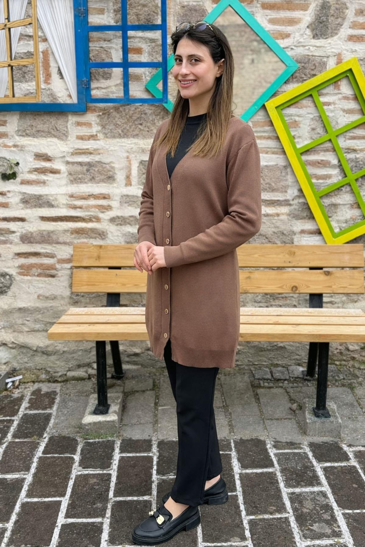 Düğmeli Triko Hırka - SÜTLÜ KAHVE