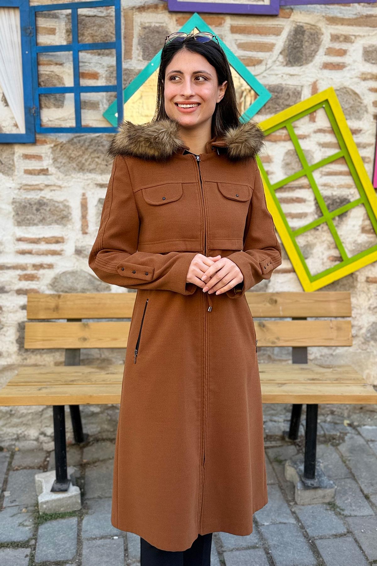 Kapüşonu Kürklü Kaşe Kaban - TABA