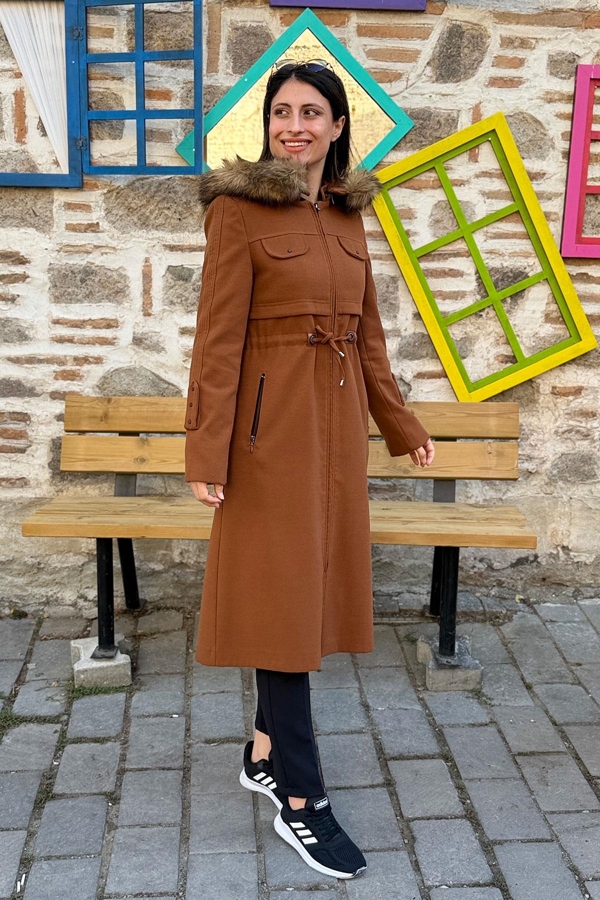 Kapüşonu Kürklü Kaşe Kaban - TABA