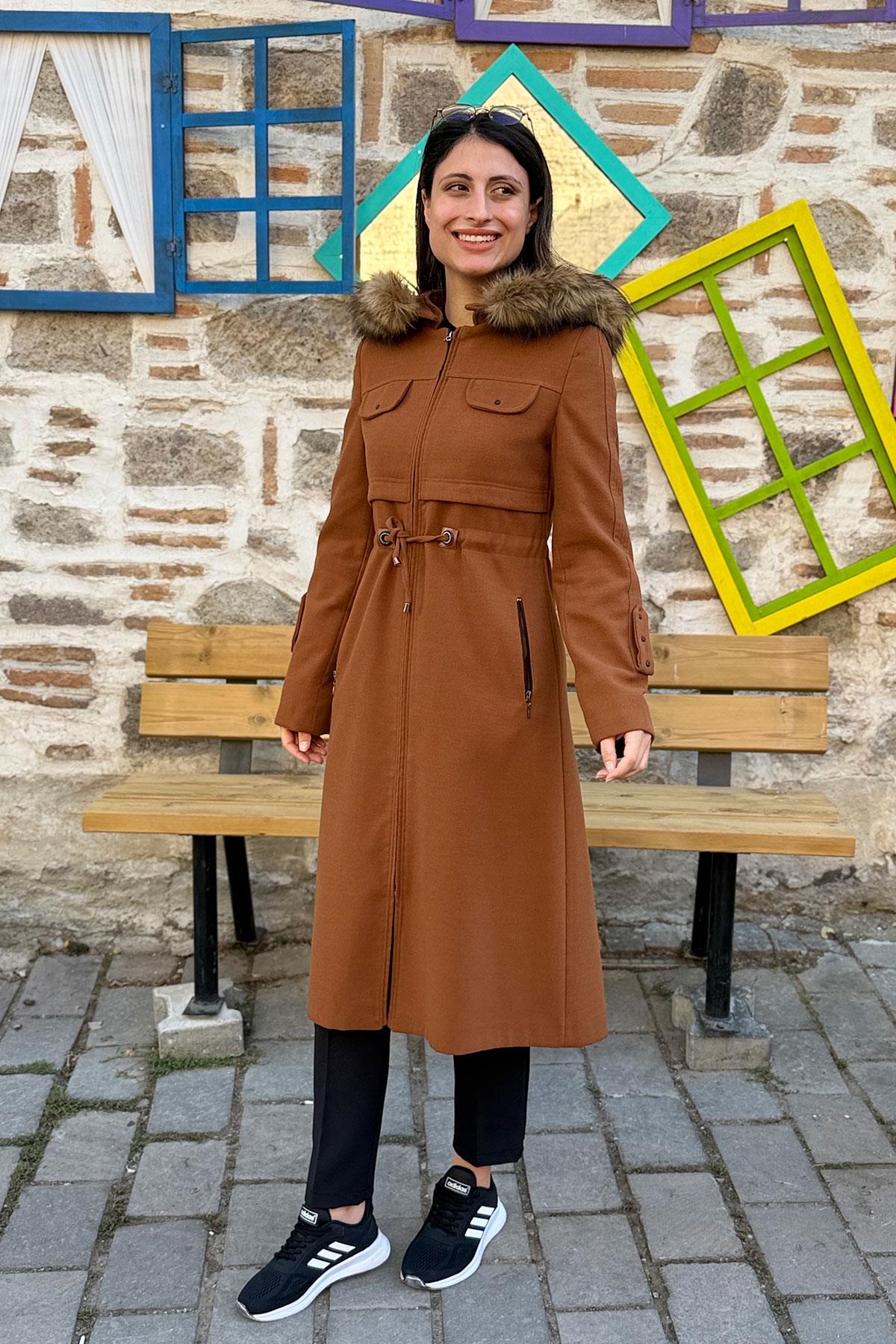 Kapüşonu Kürklü Kaşe Kaban - TABA