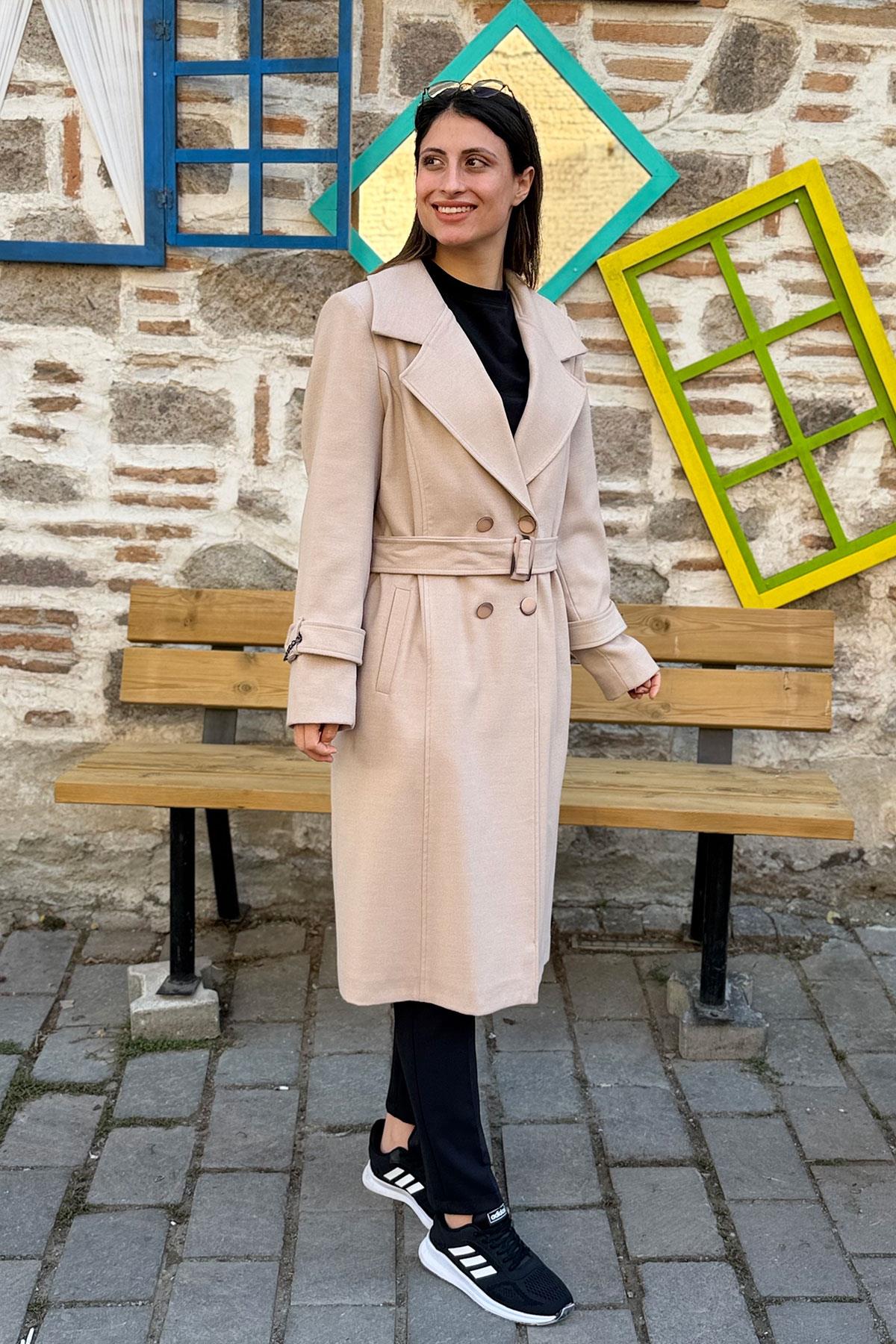 Kemerli ve Zincir Detaylı Kaşe Kaban - BEJ