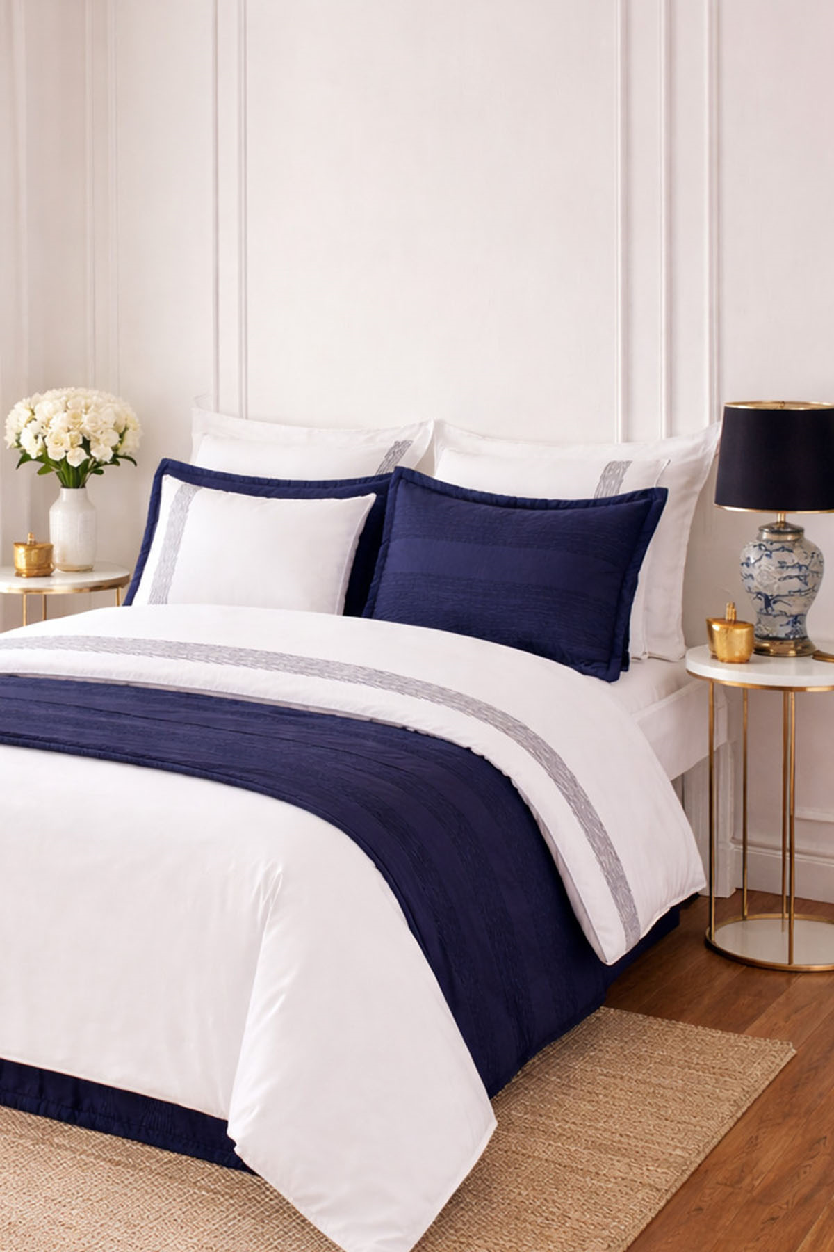 Özdilek Runnerlı Çift Kişilik Nakışlı Velvet Pikeli Gelin Seti - LACİVERT