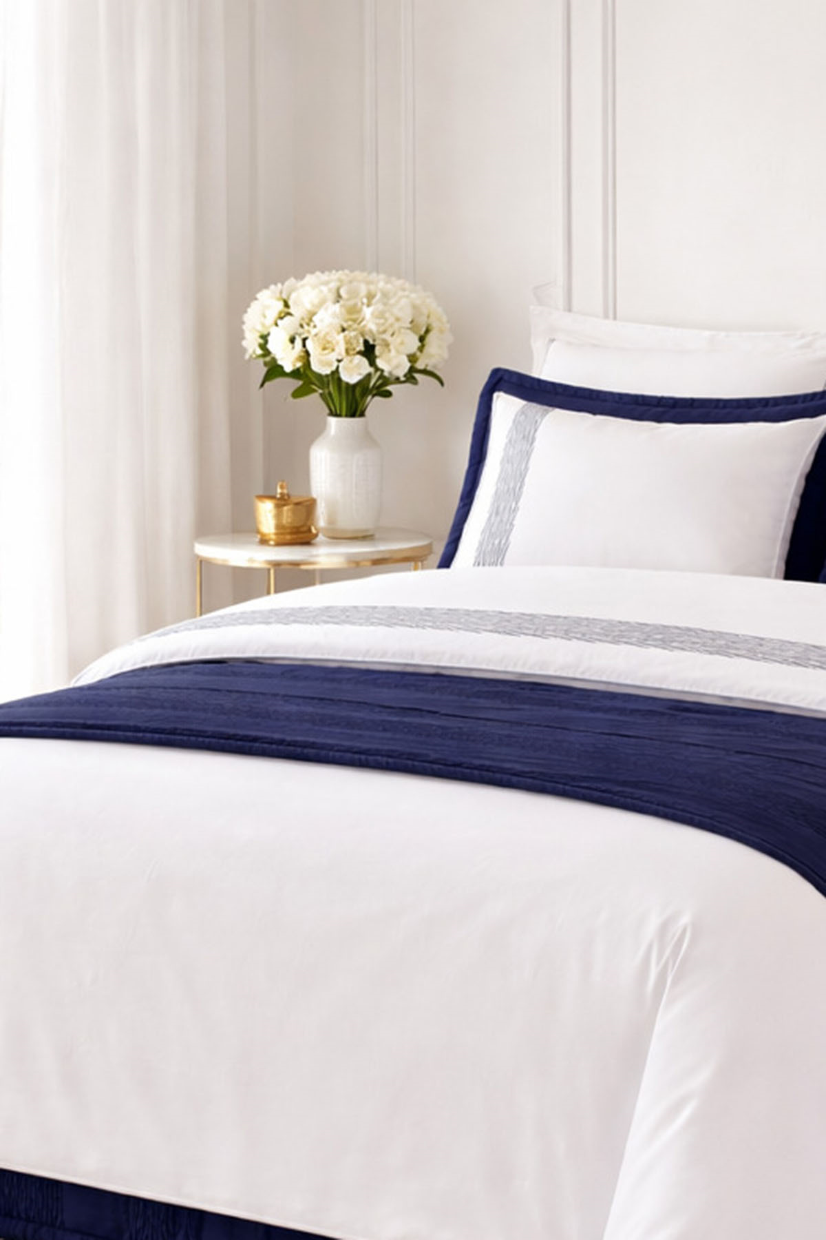 Özdilek Runnerlı Çift Kişilik Nakışlı Velvet Pikeli Gelin Seti - LACİVERT