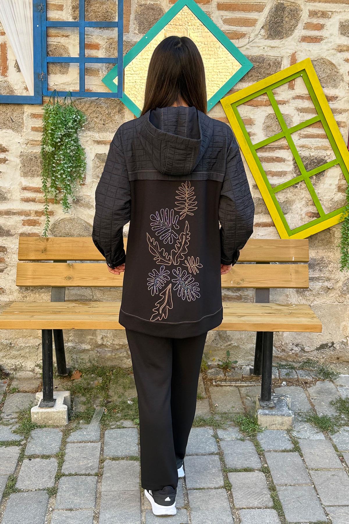 Sırtı Desenli Kapitone Garnili Pantolonlu Takım - SİYAH