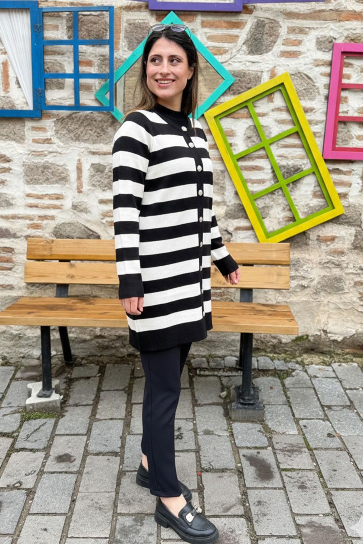 Siyah Çizgili Uzun Triko Hırka - SİYAH