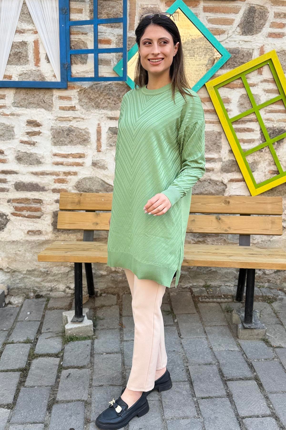 V Desenli Oversize Triko Tunik - Fıstık Yeşili