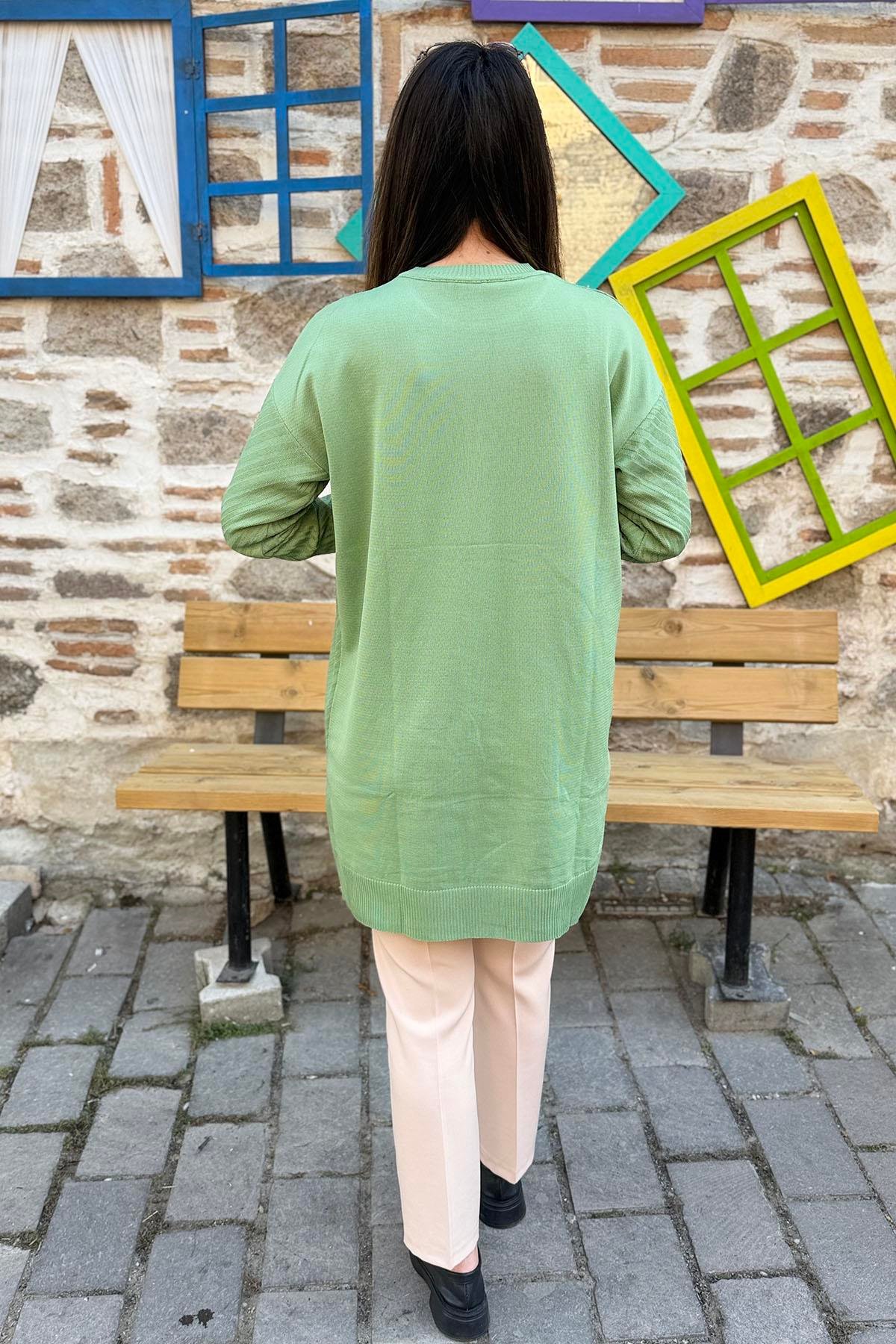 V Desenli Oversize Triko Tunik - Fıstık Yeşili