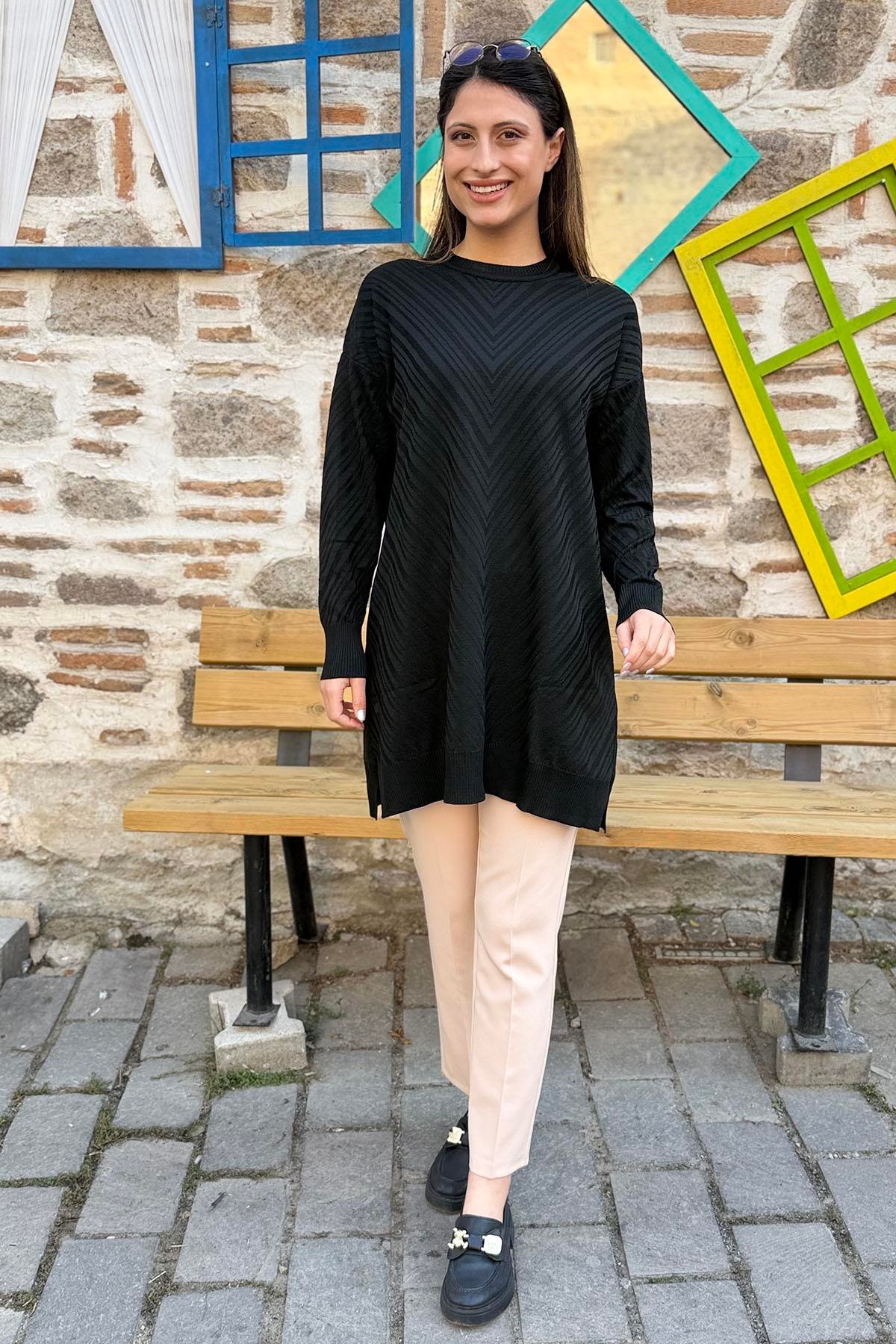 V Desenli Oversize Triko Tunik - Siyah