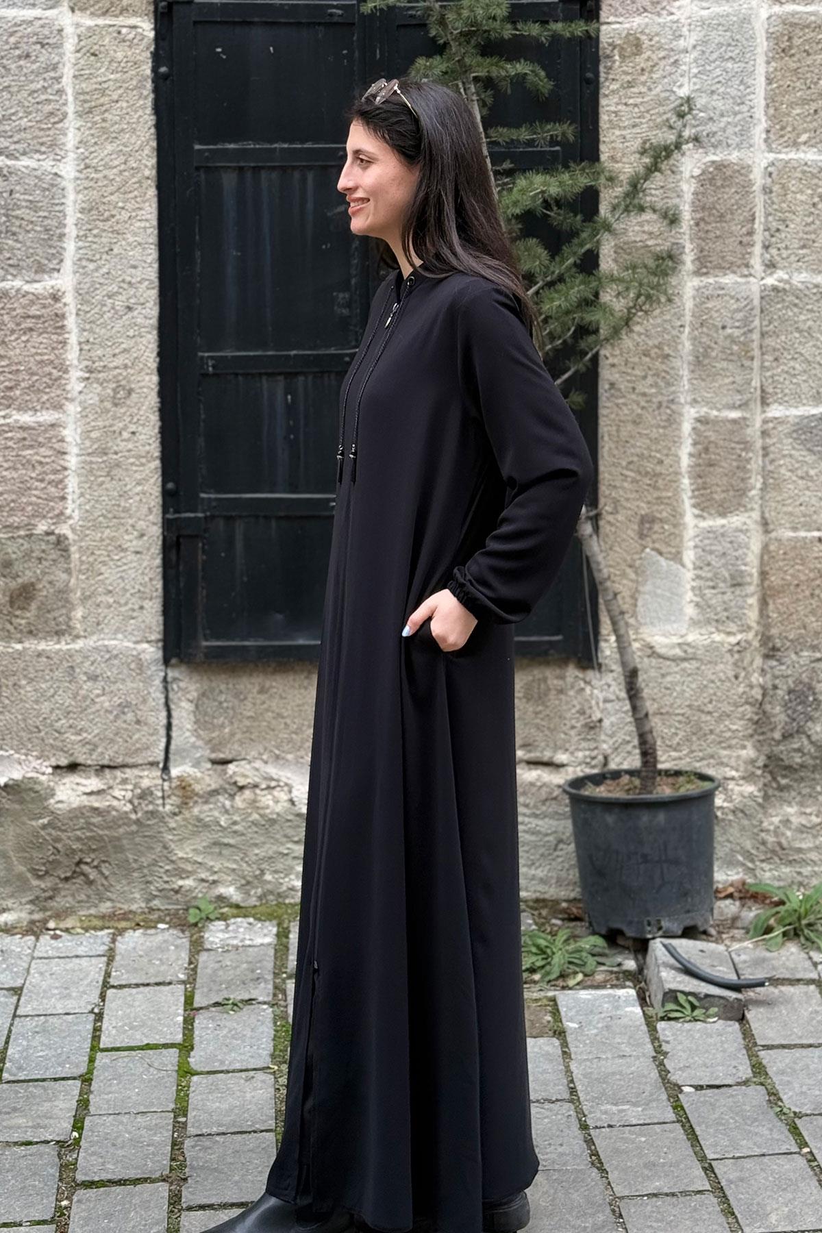 Zincir Detaylı Cepli Ferace - SİYAH