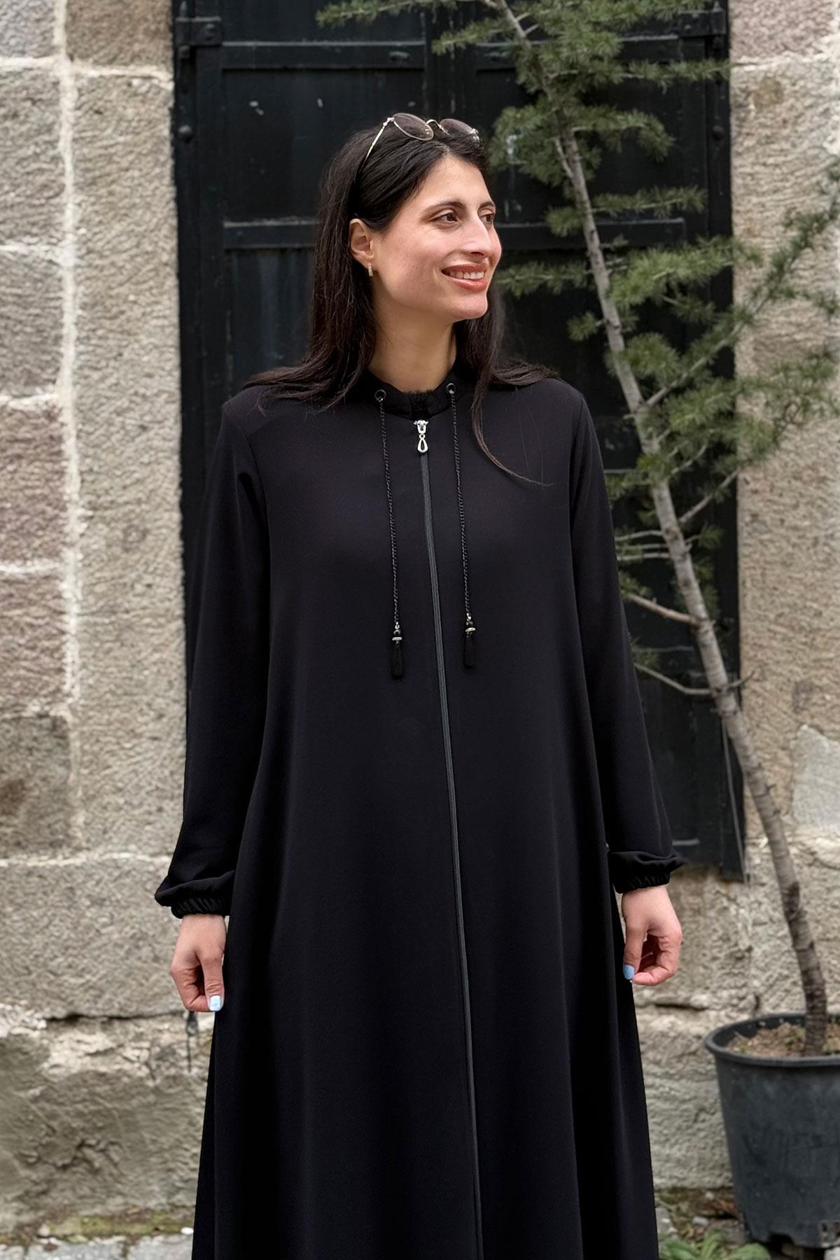 Zincir Detaylı Cepli Ferace - SİYAH