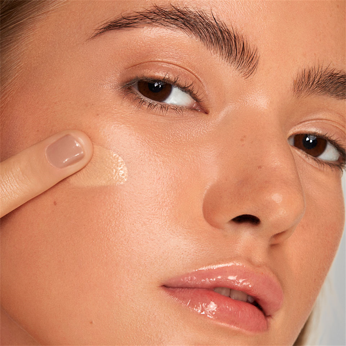 Kryolan Digital Complexion Fluid Foundation Likit Fondöten 30 ml