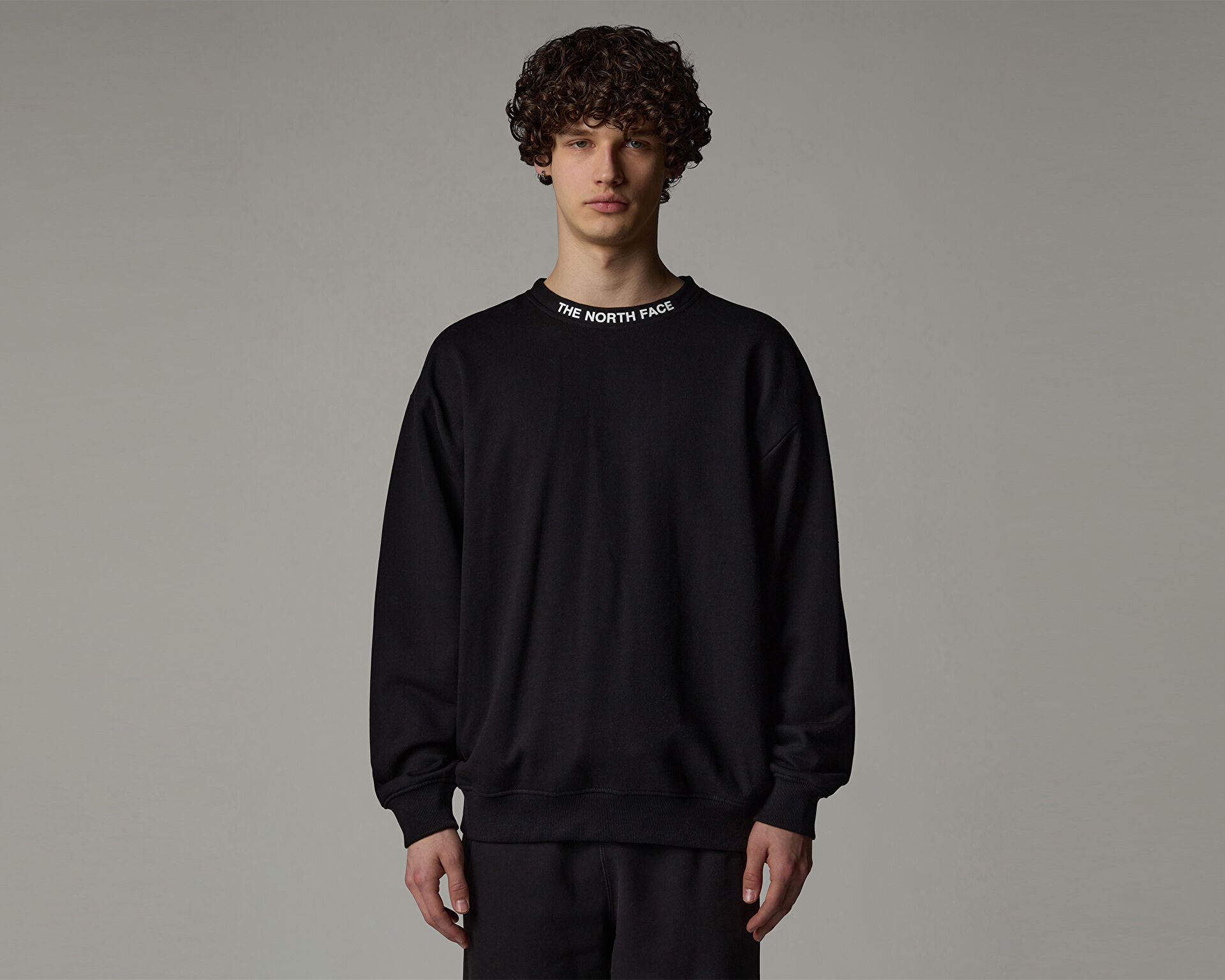 The North Face Zumu Oversize Crew Erkek Sweatshirt Siyah