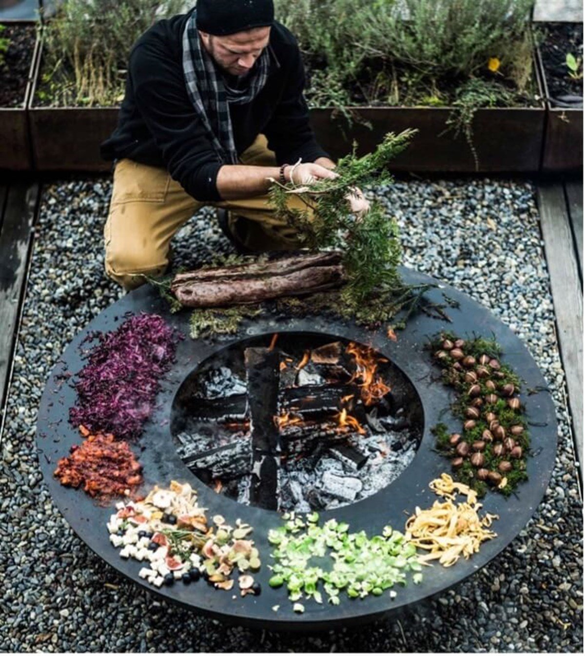 BAHÇE ŞÖMİNESİ VE BARBEKÜSÜ