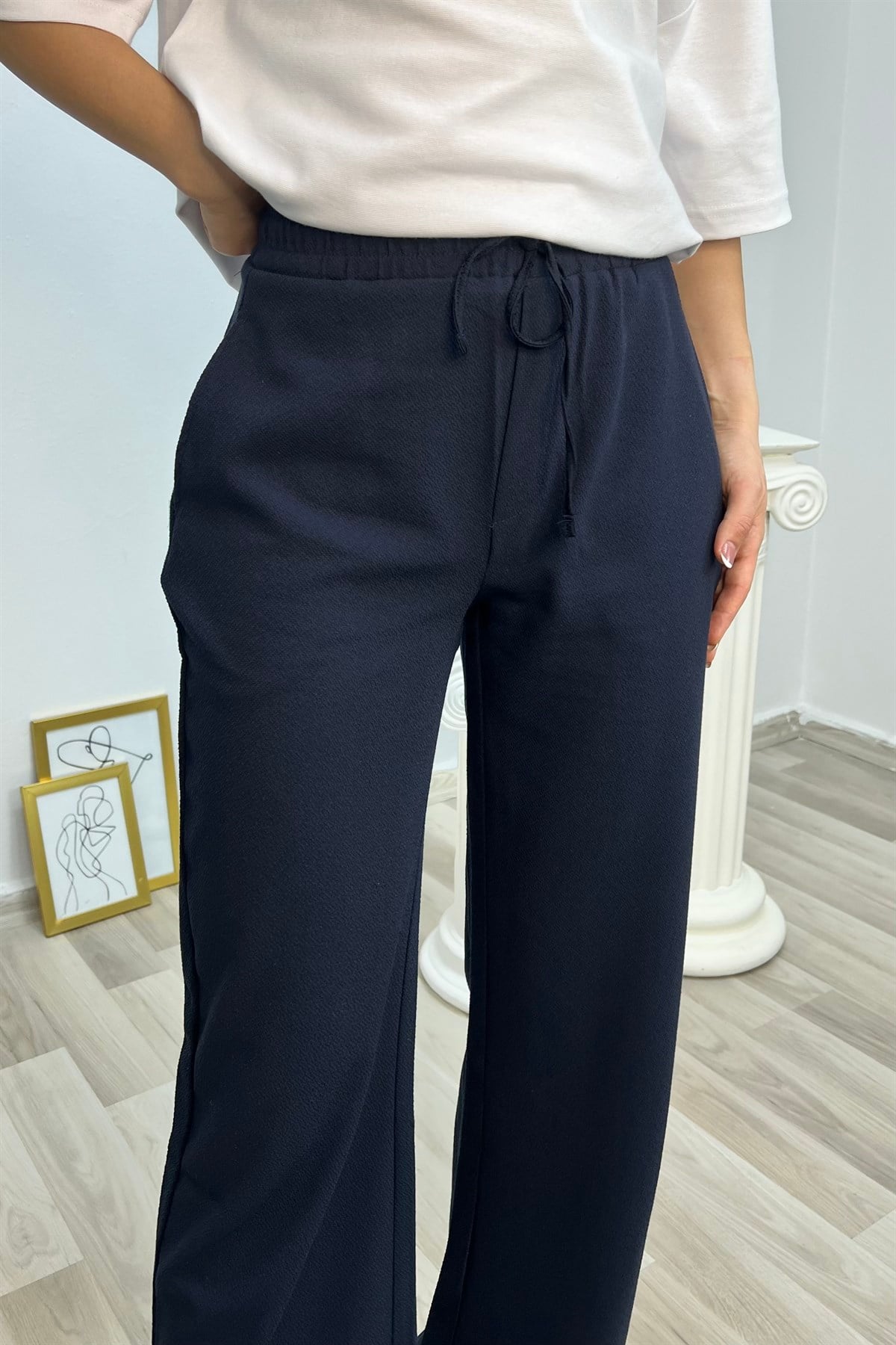 ARKASI CEPLİ BOL PANTOLON
