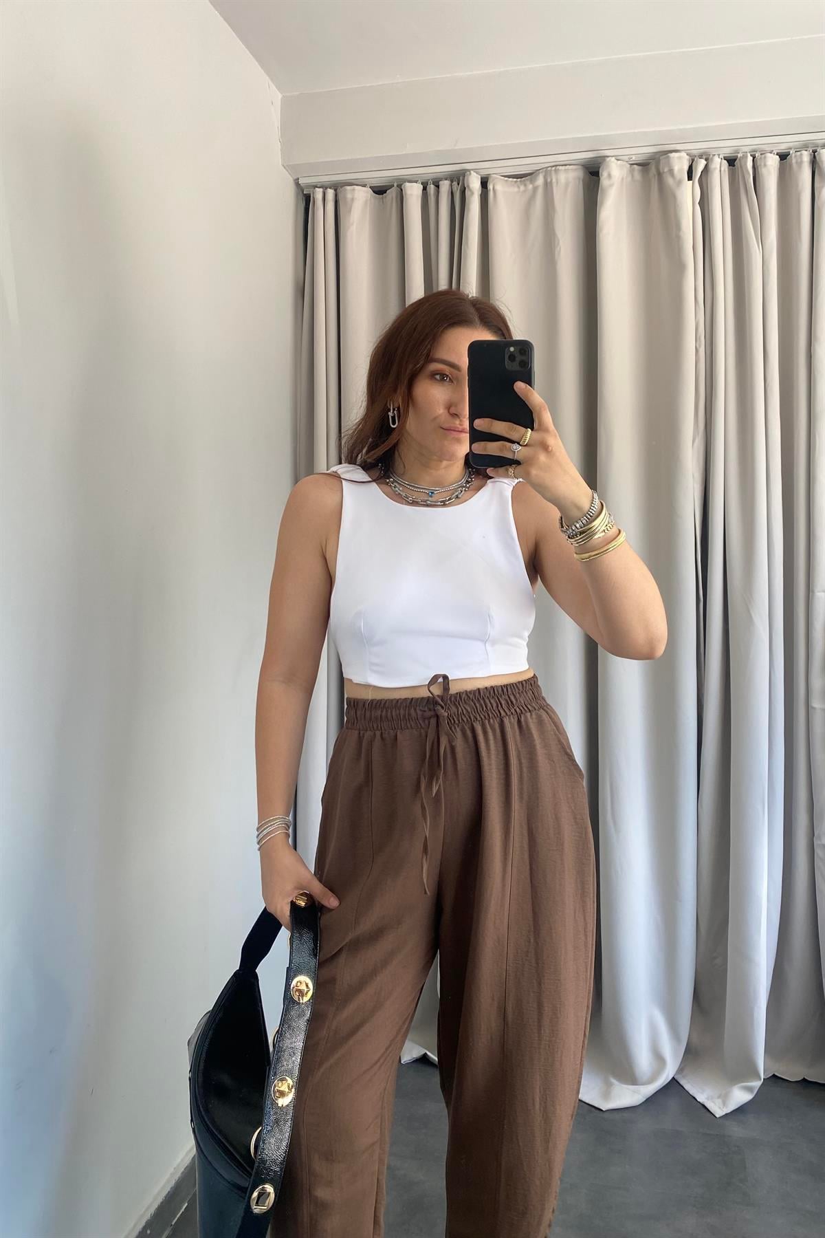ASKILI LASTİKLİ SIRT DEKOLTELİ CROP