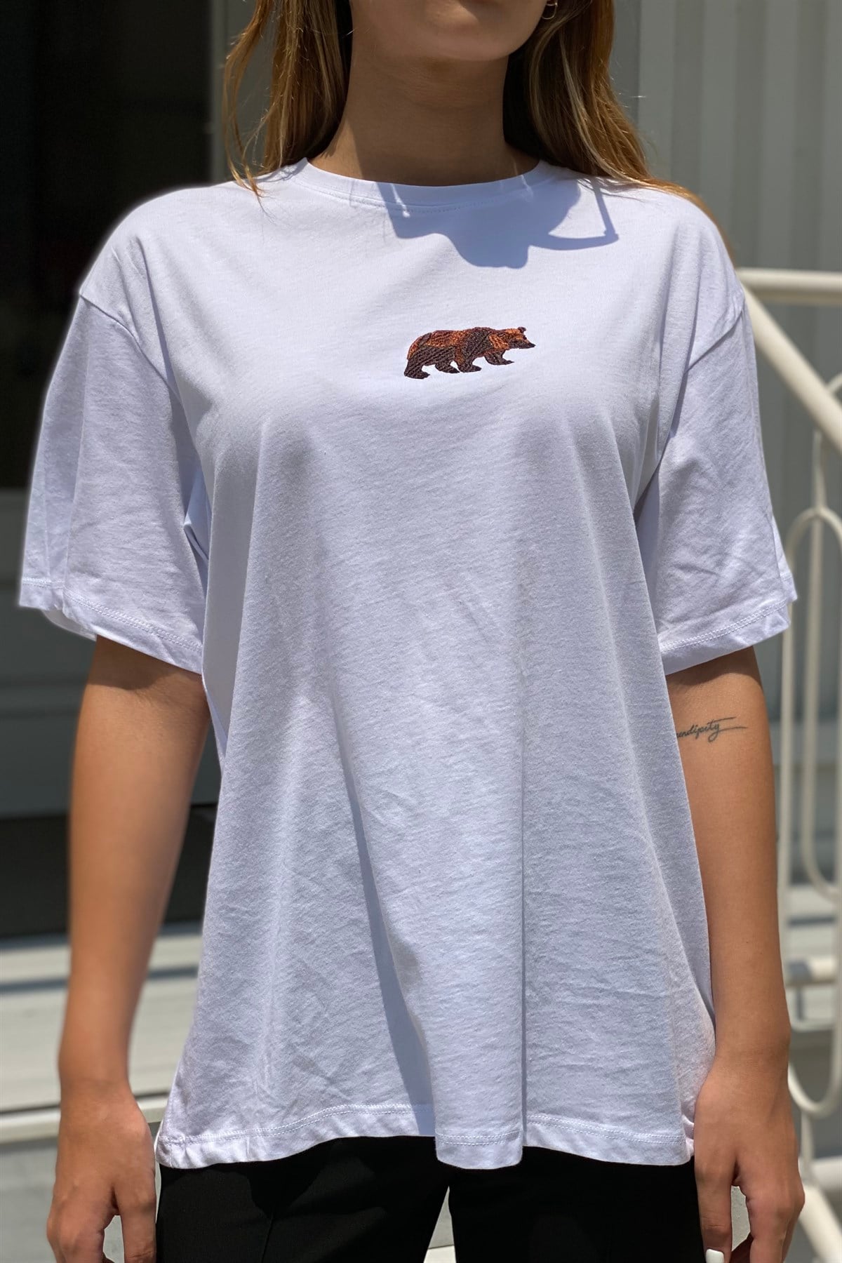 AYI NAKIŞ BASKILI T-SHIRT