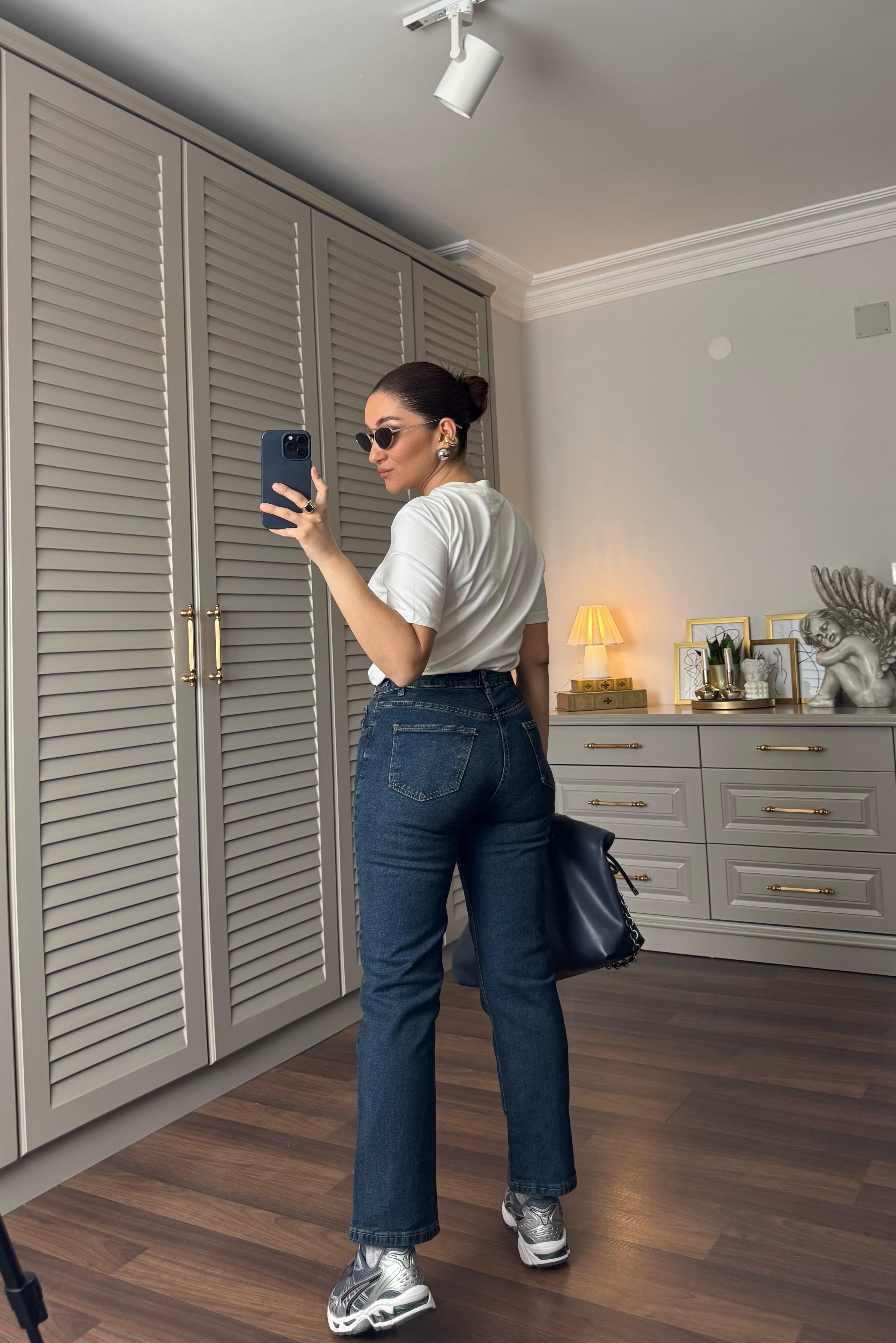 BELİ ZİNCİR DETAYLI JEAN