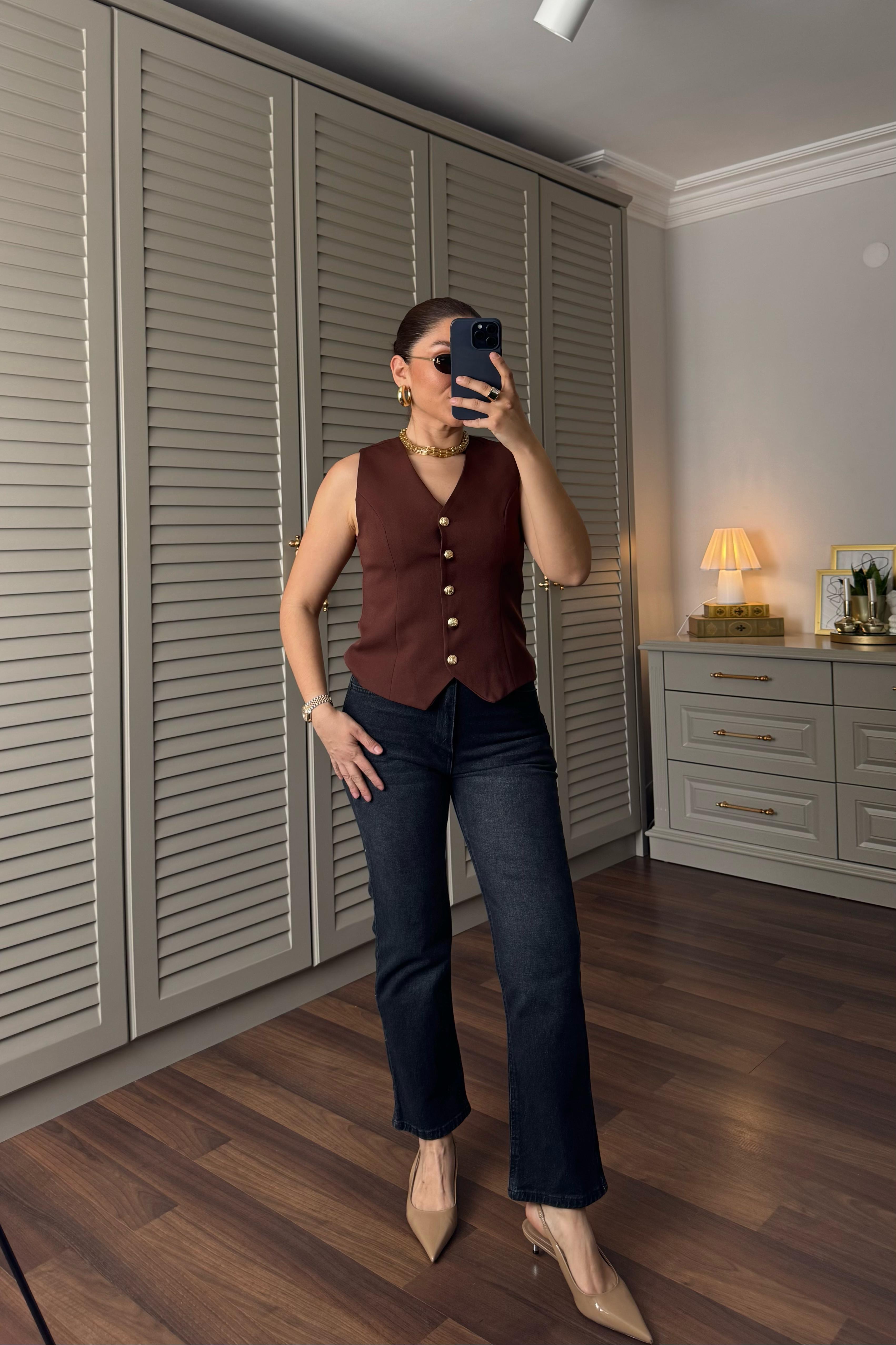 BELİ ZİNCİR DETAYLI JEAN