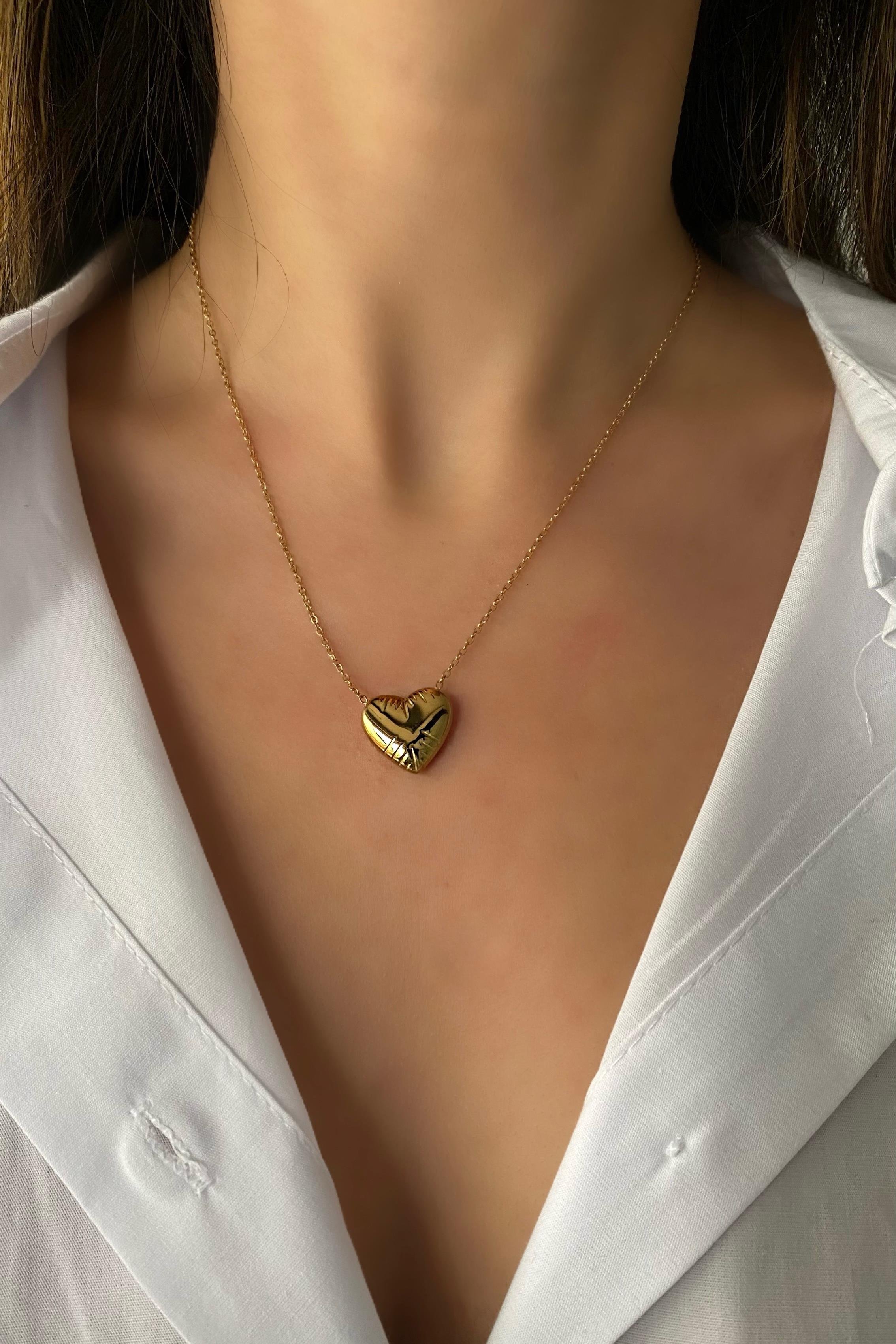 ÇELİK ÇİZGİ KALP KOLYE