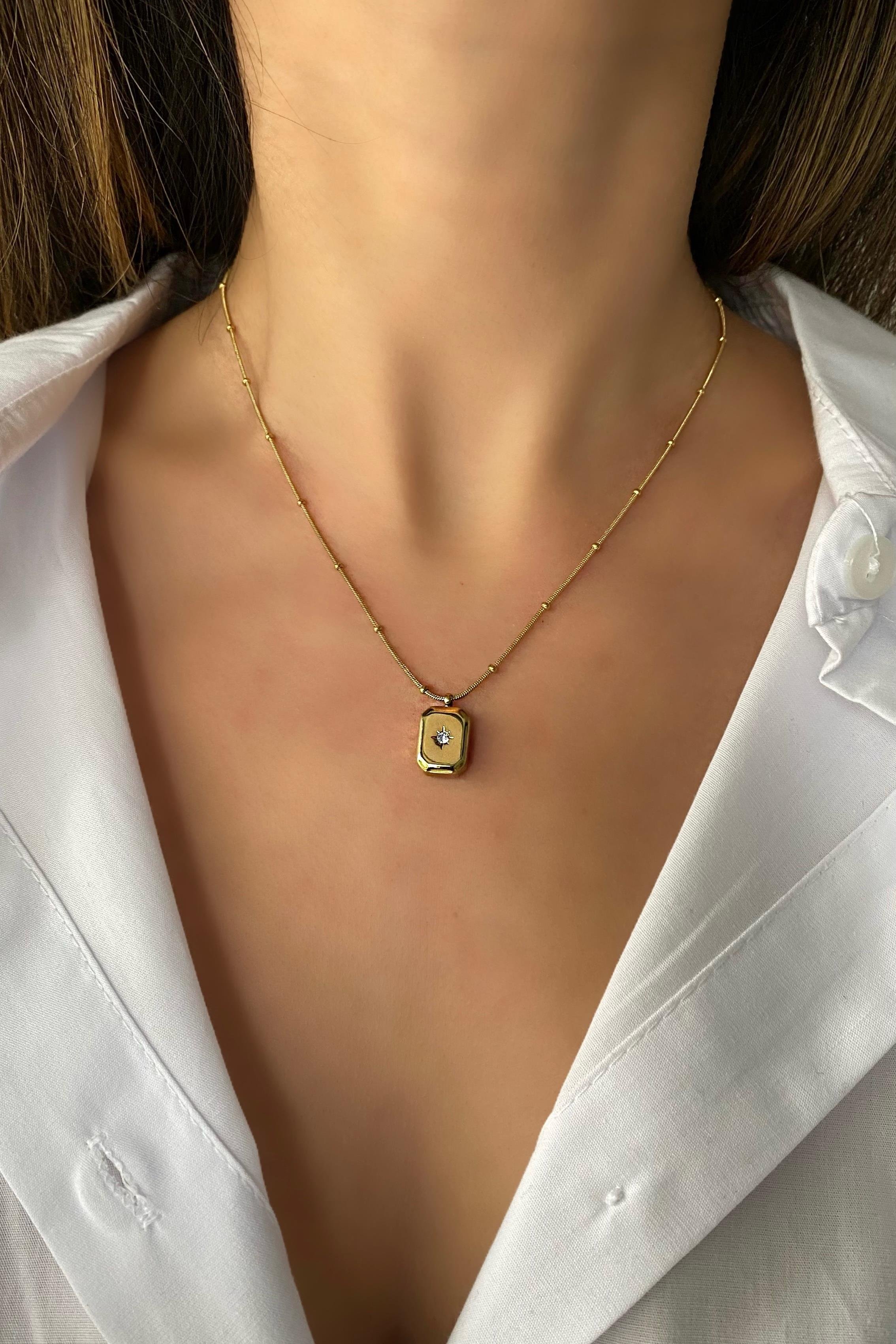 ÇELİK NOKTA TAŞLI KOLYE