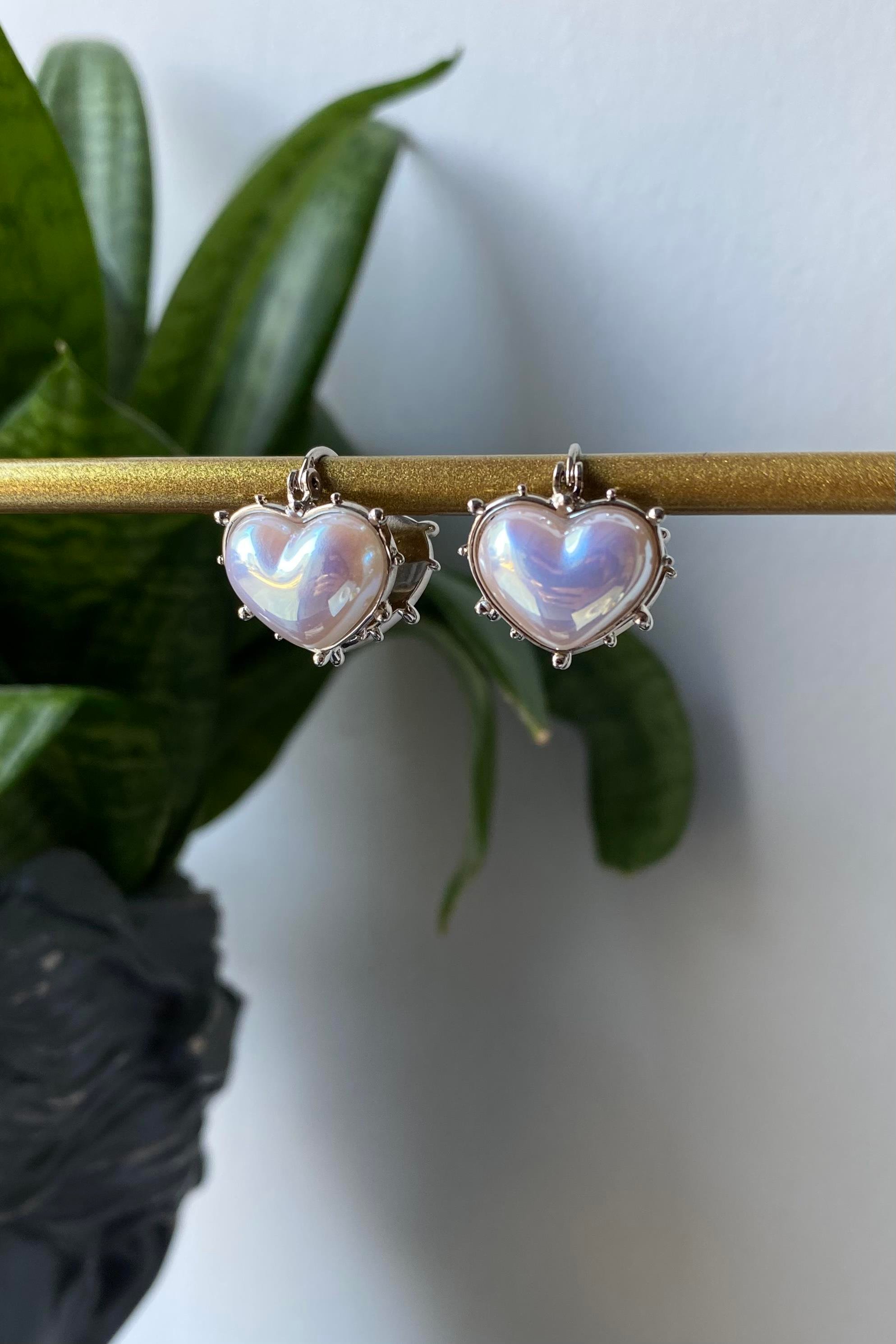 ÇİFT TARAFI SEDEFLİ KALPLİ KÜPE