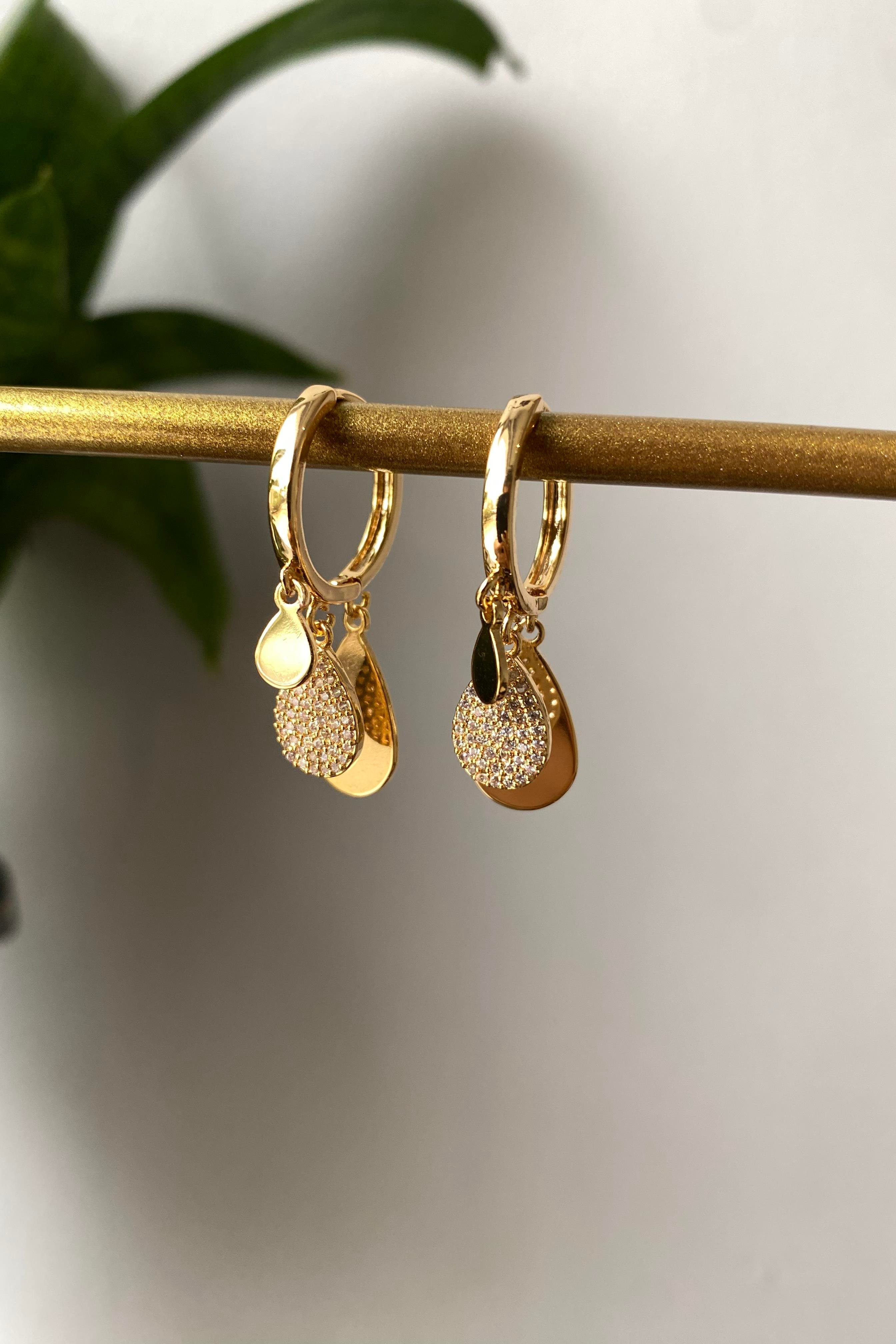 DAMLA PULLU SHAKİRA KÜPE