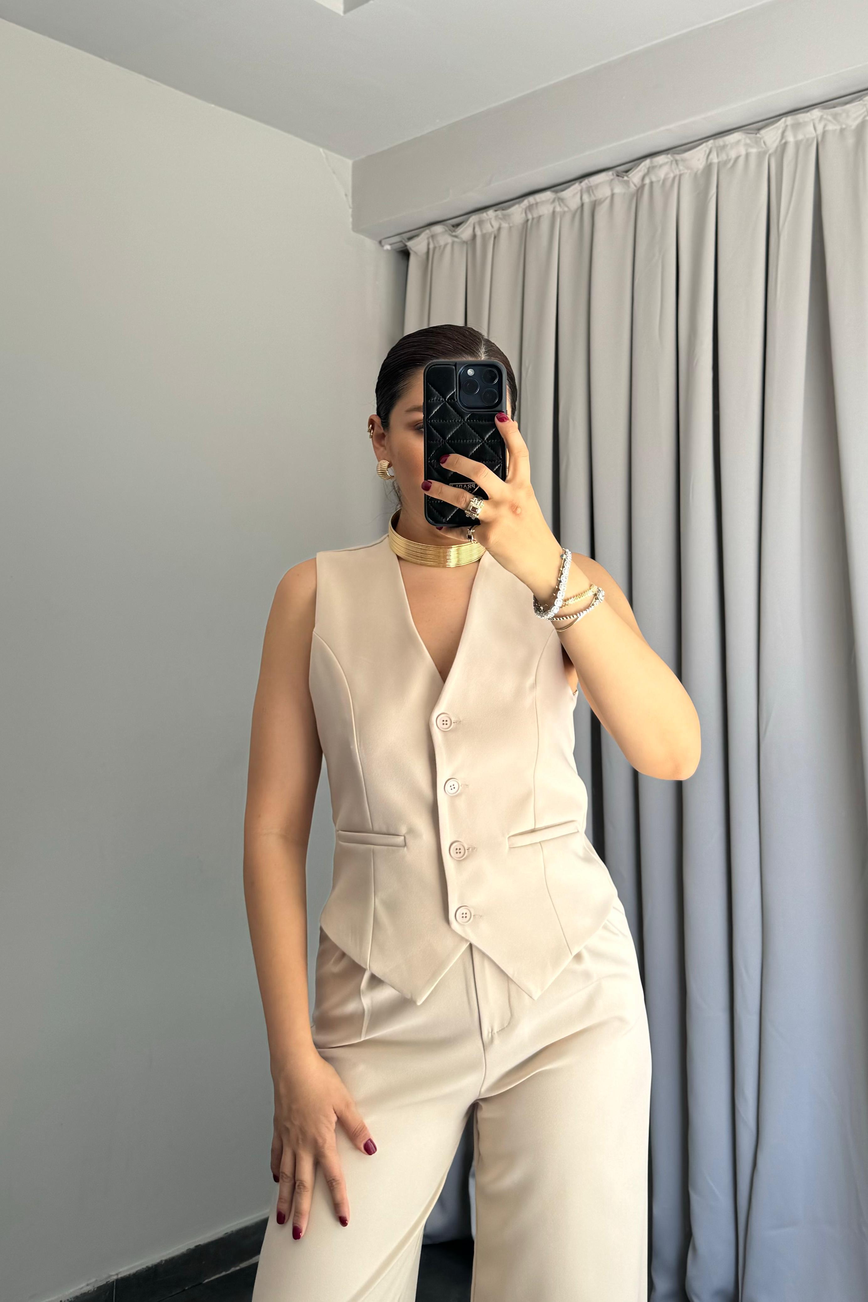 DÜĞMELİ KUMAŞ YELEK /60064