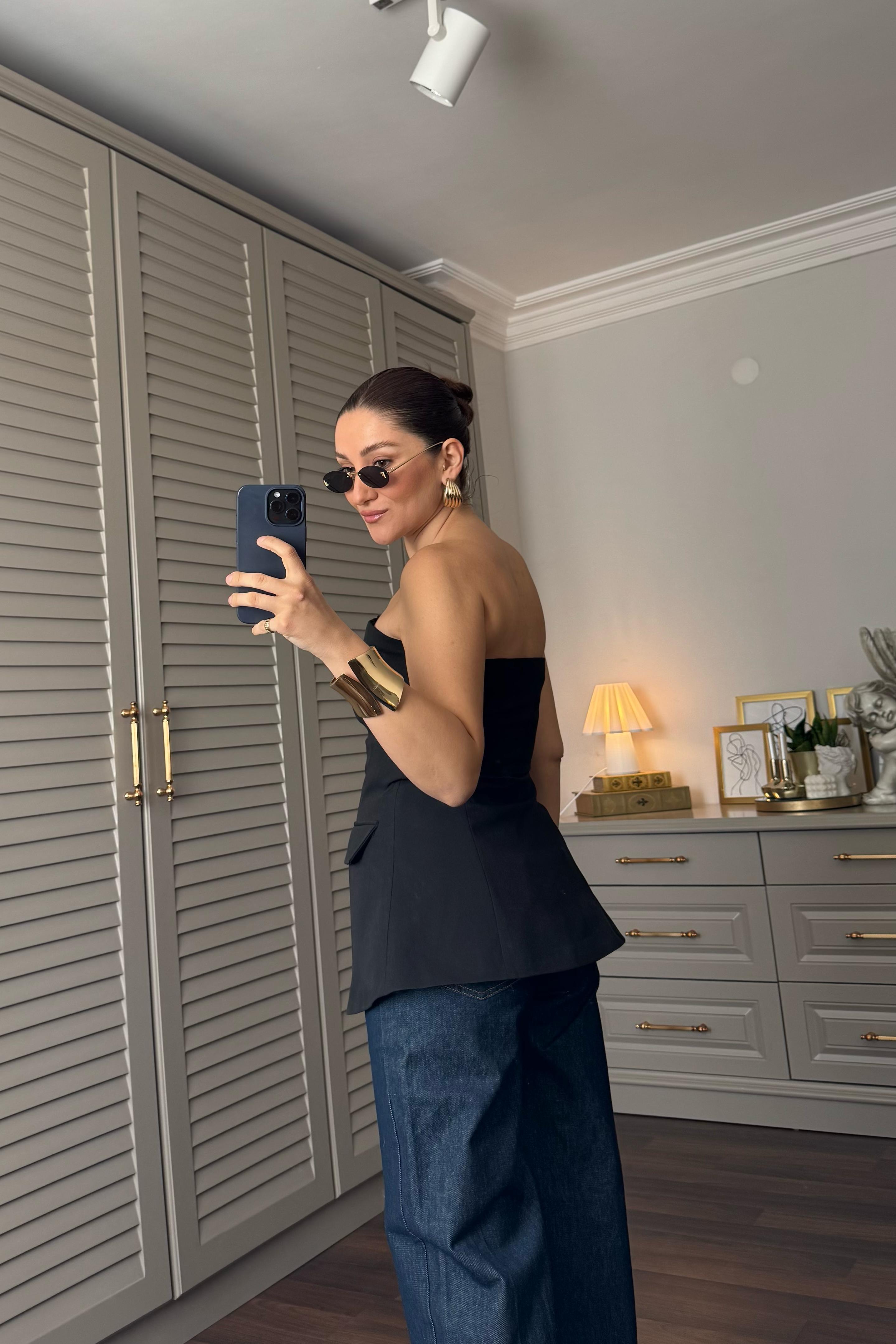 GOLD DÜĞMELİ STRAPLEZ YELEK