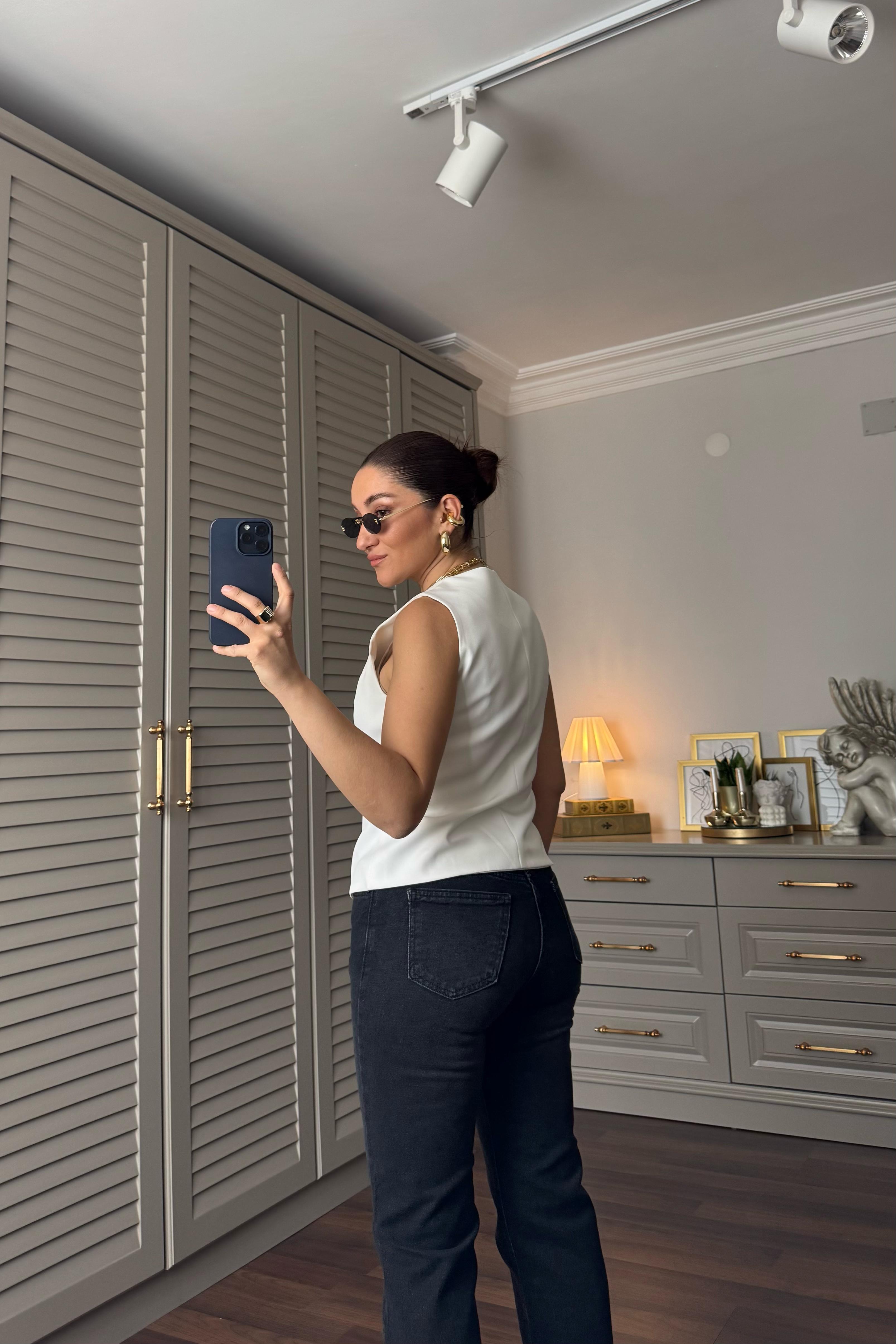 GOLD DÜĞMELİ V YAKA YELEK ZR