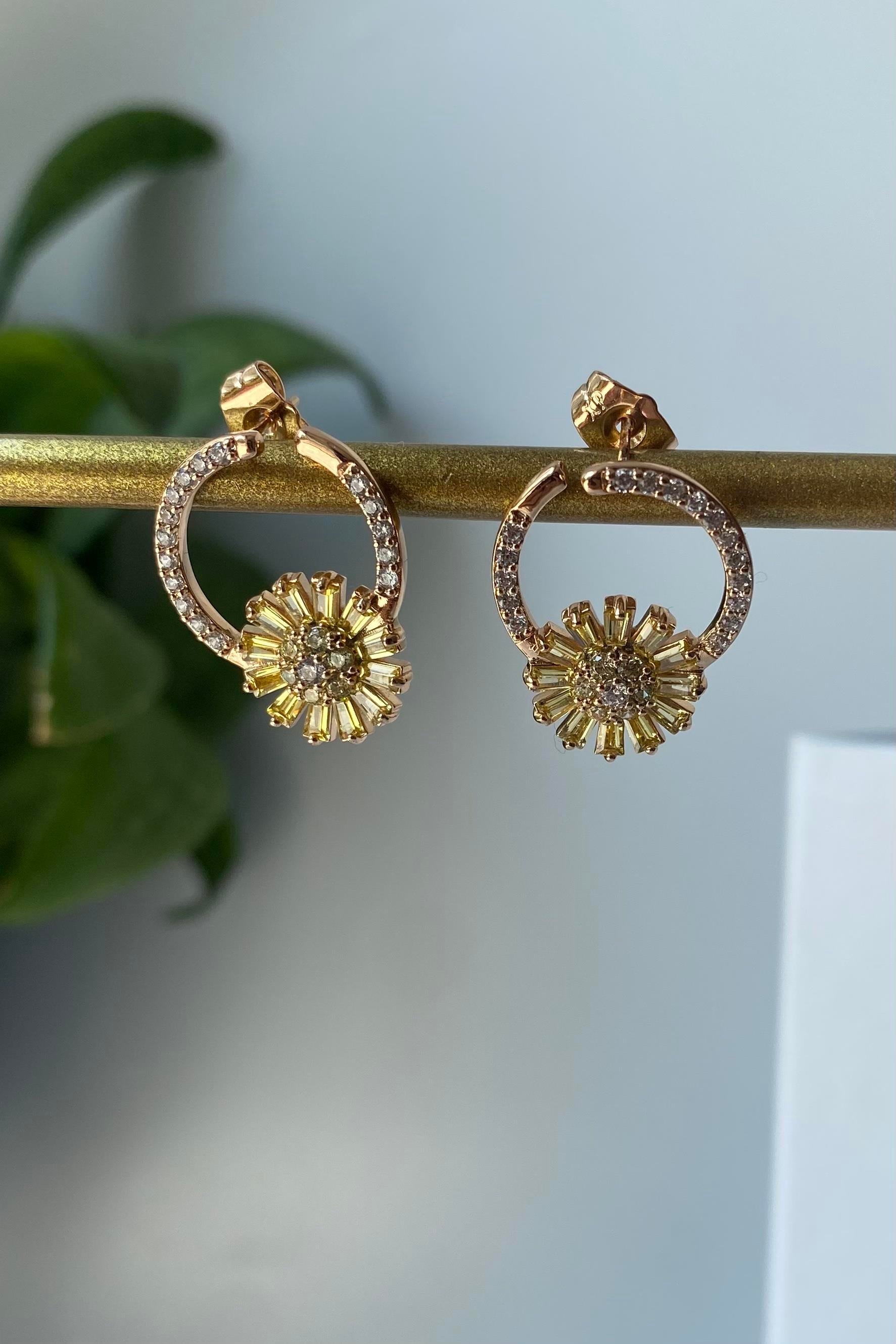 HALKALI ÇİÇEK KÜPE