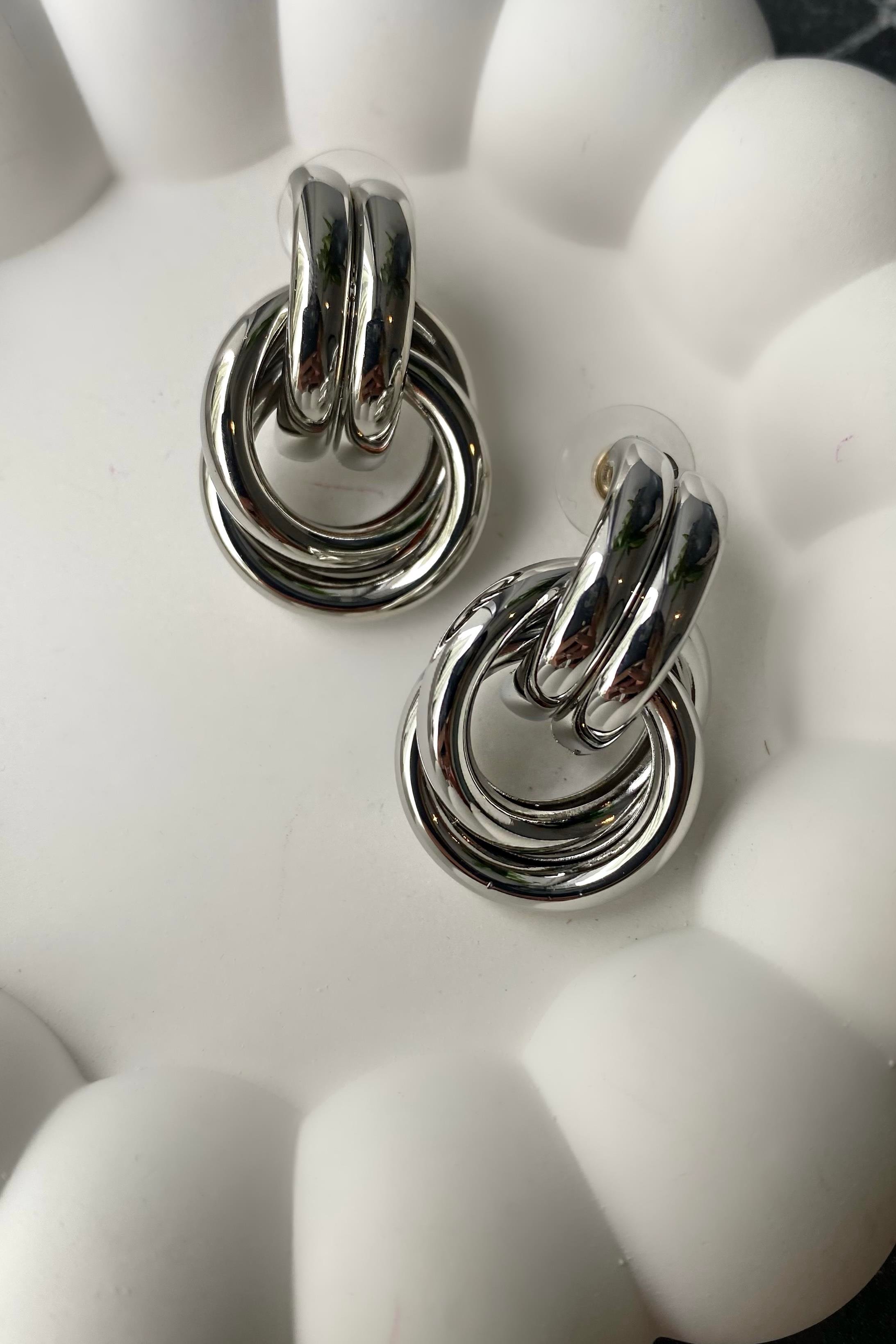 İÇ İÇE KNOT KÜPE