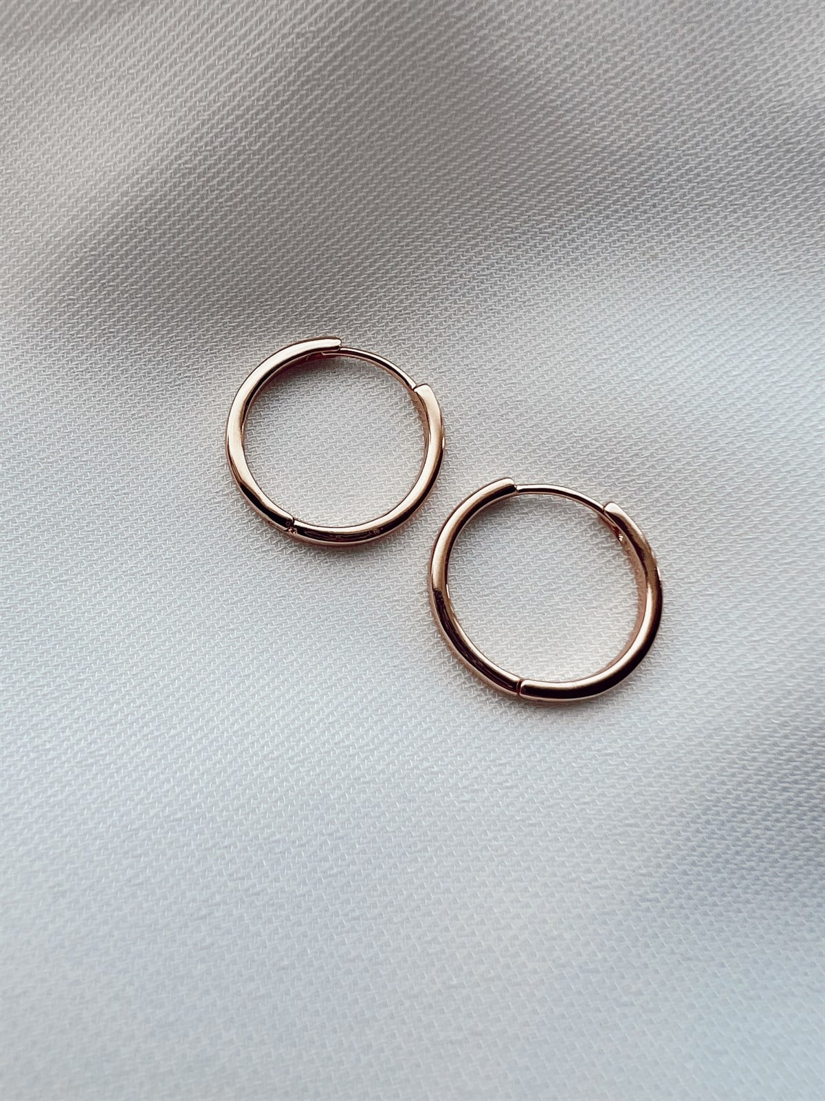 İNCE HALKA KÜPE 1,7cm