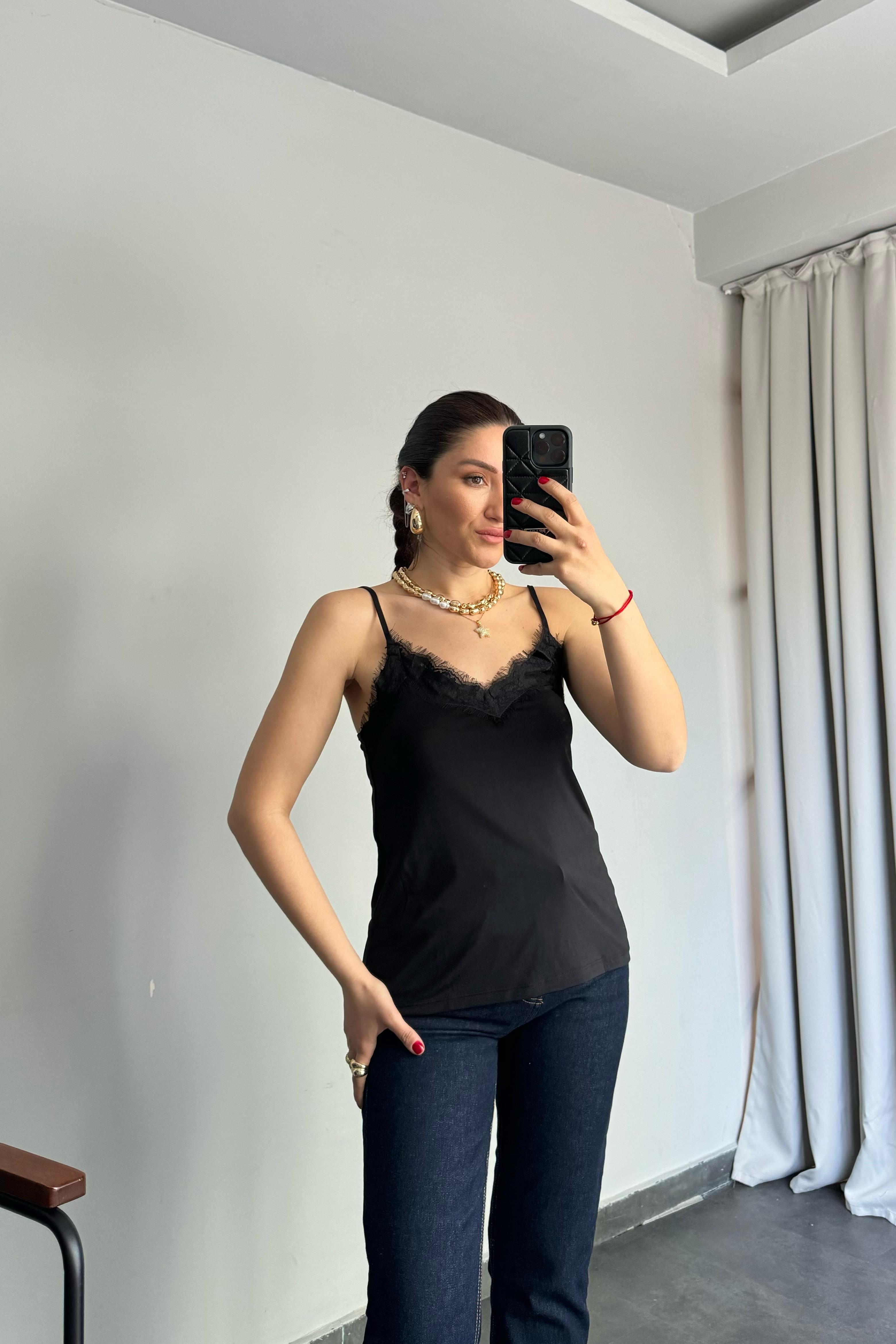 İP ASKILI ÖNÜ DANTELLİ ATLET