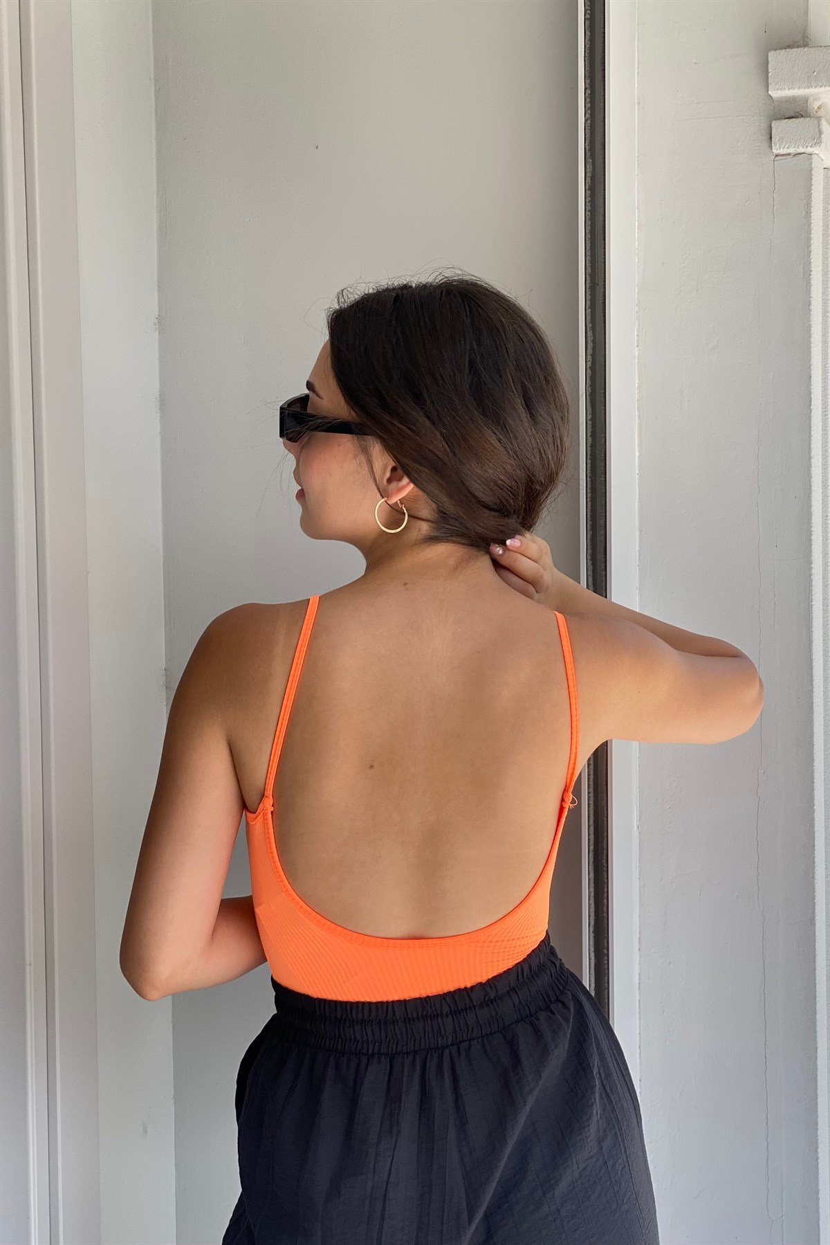 İP ASKILI SIRT DEKOLTE KAŞKORSE BODYSUIT