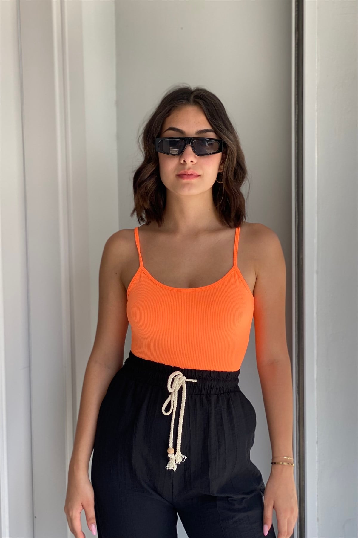 İP ASKILI SIRT DEKOLTE KAŞKORSE BODYSUIT