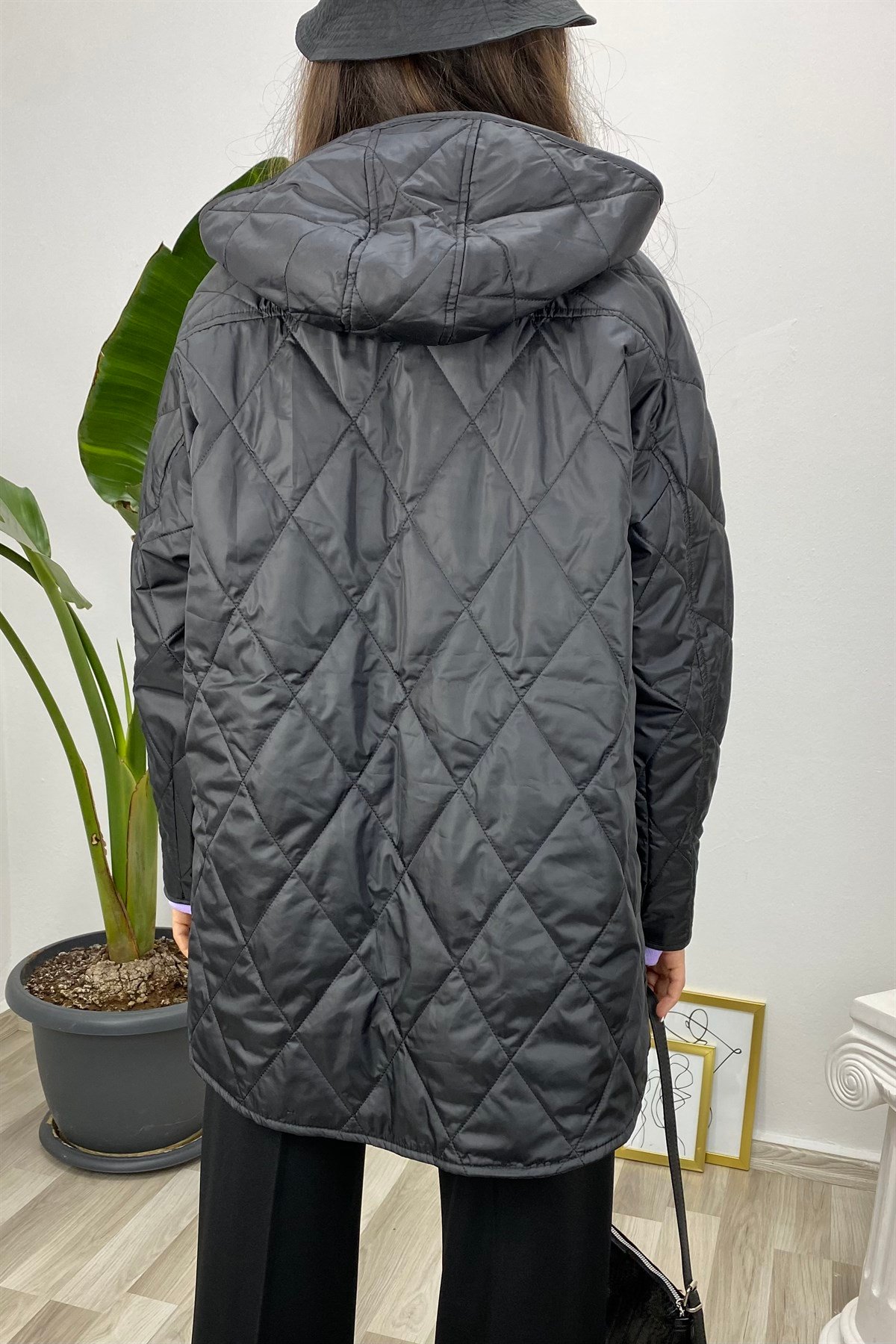 KAPİTONE KAPÜŞONLU MONT