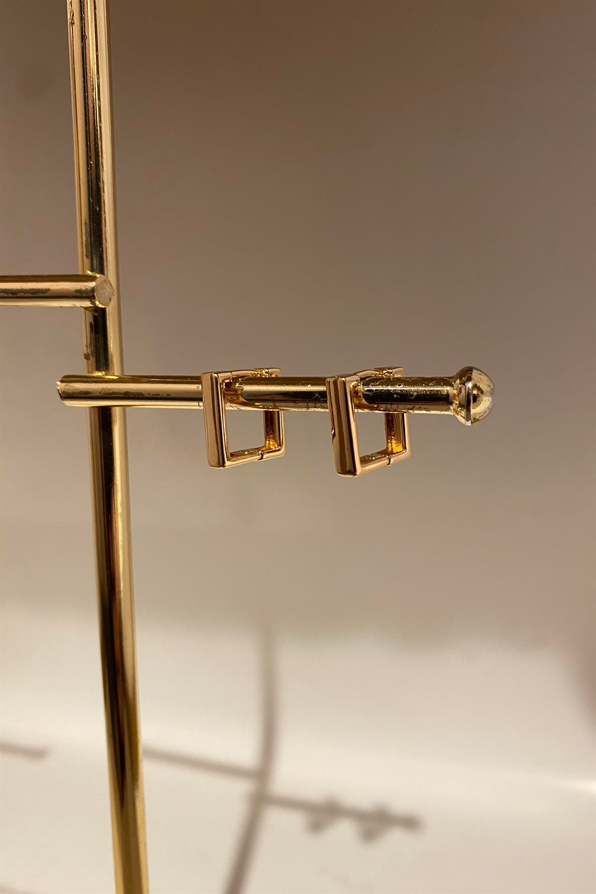 KARE HALKA KÜPE 1,3cm