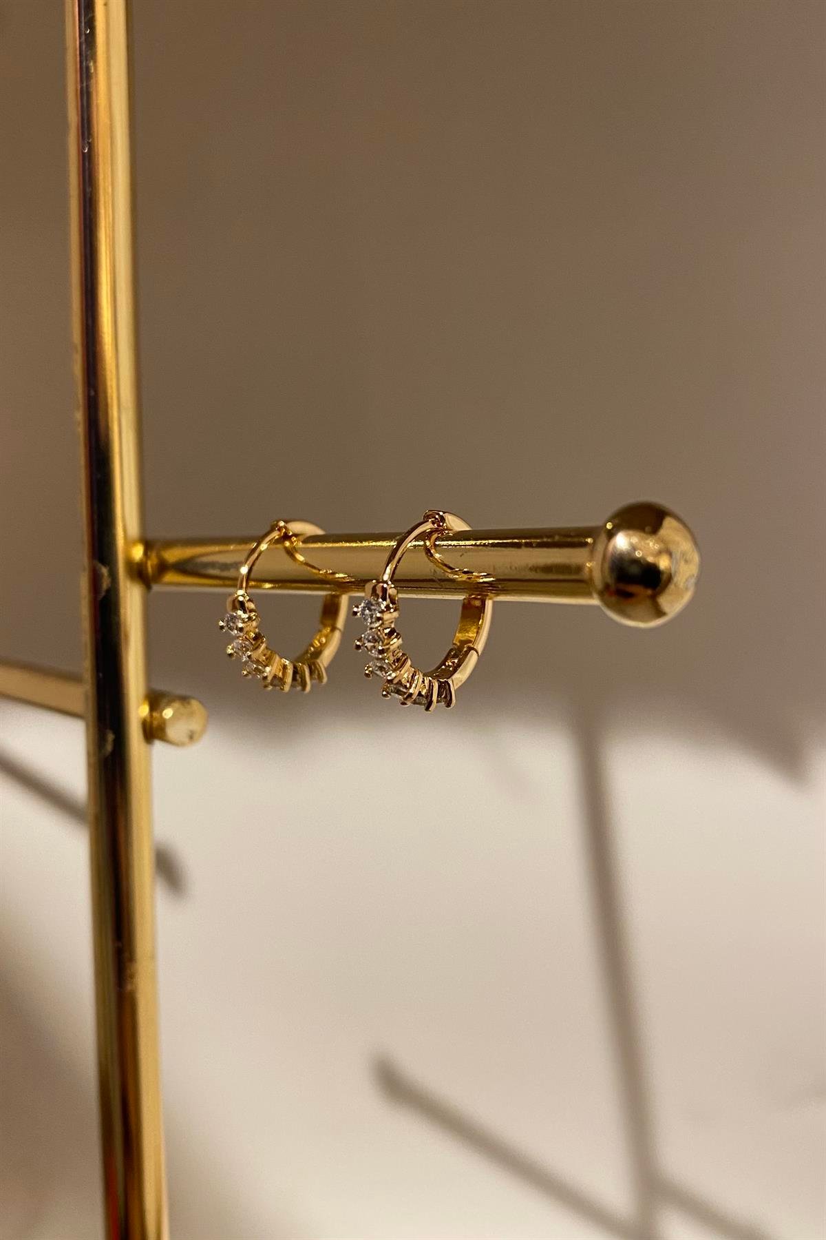 KARE MOTİFLİ HALKA KÜPE 1,2cm